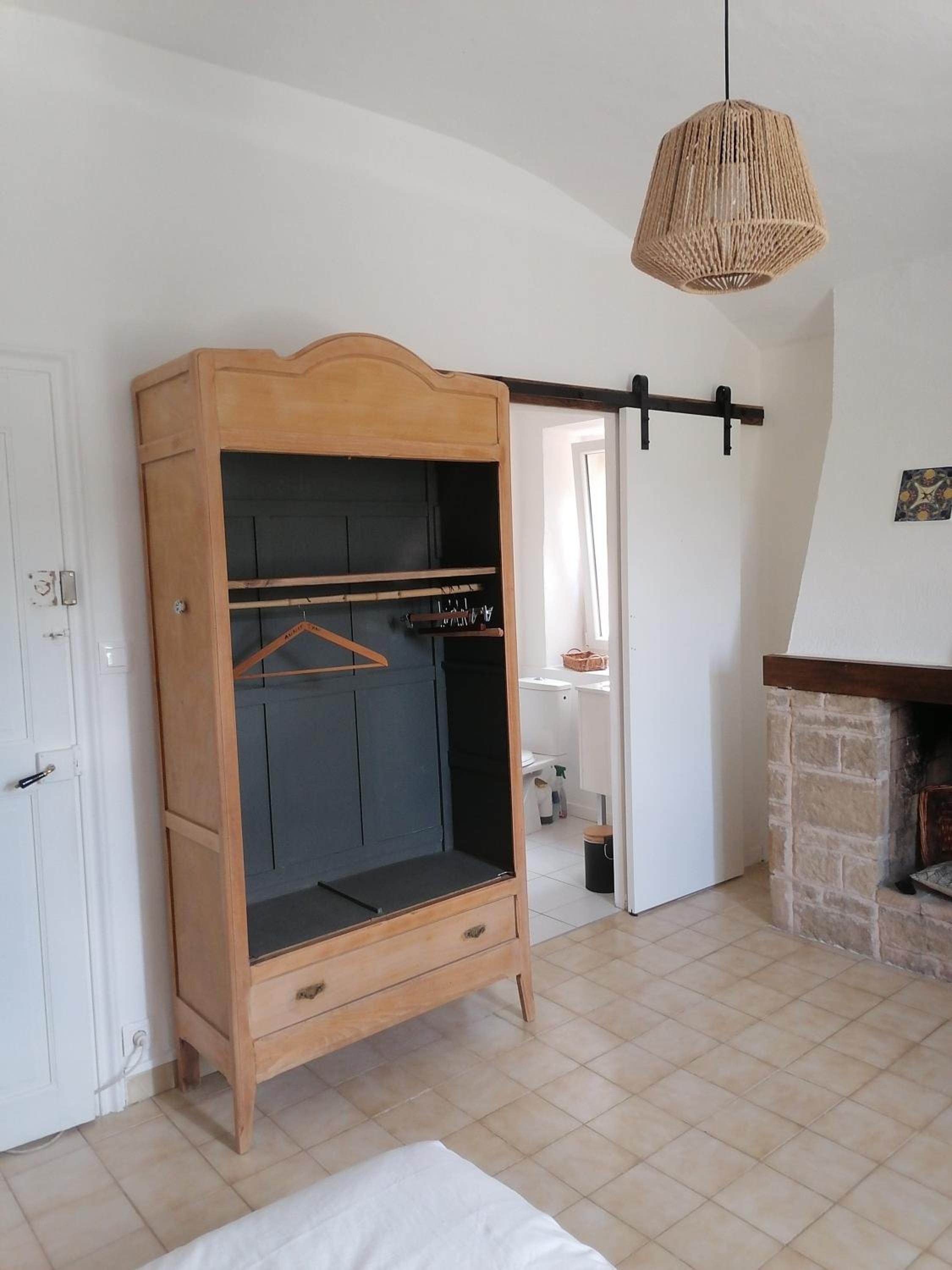 Deluxe Room (2 Adults + 1 Child) photo 2