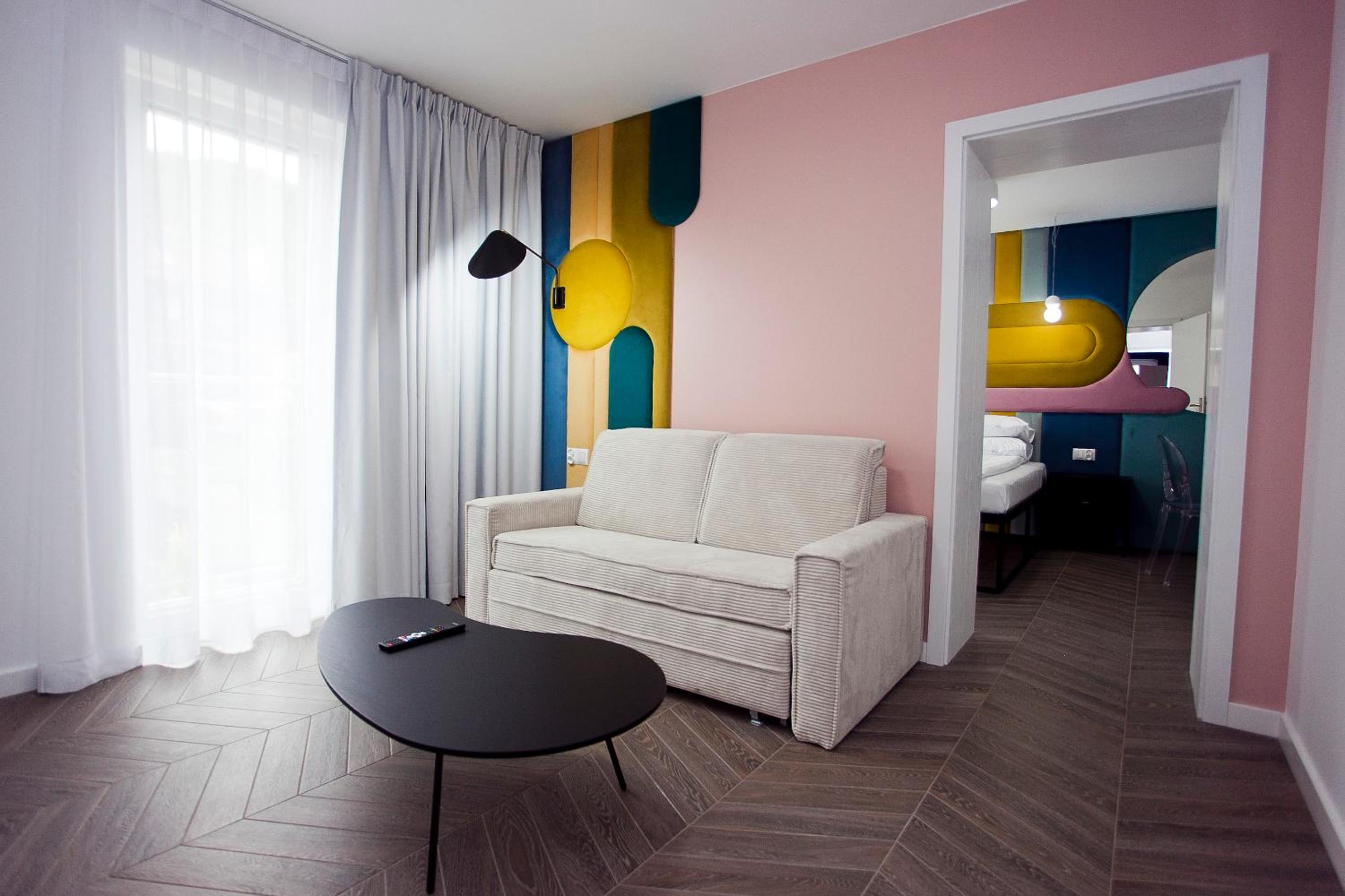 Suite - Photo 4