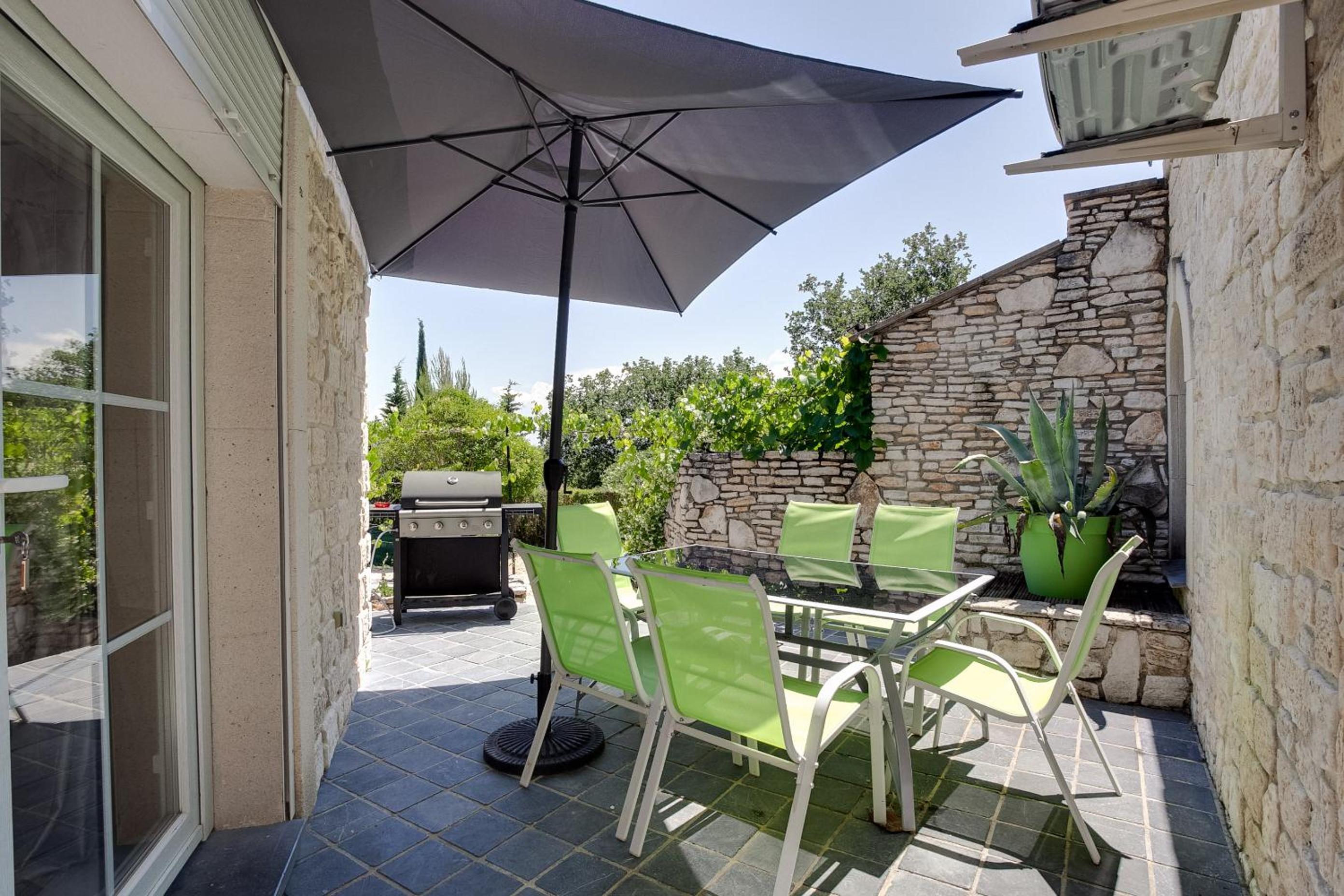 Apartment with Terrace photo 2