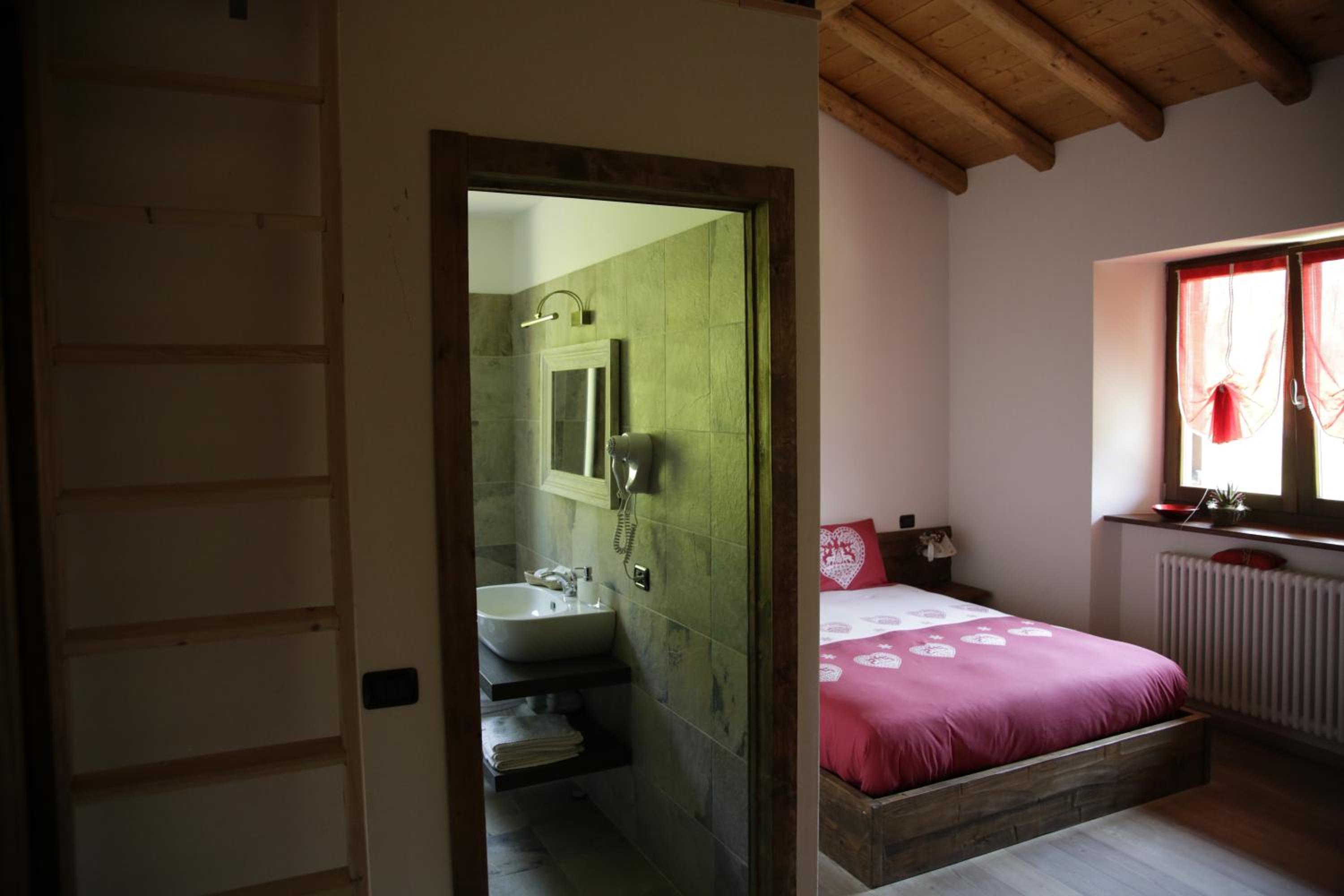 Comfort Triple Room