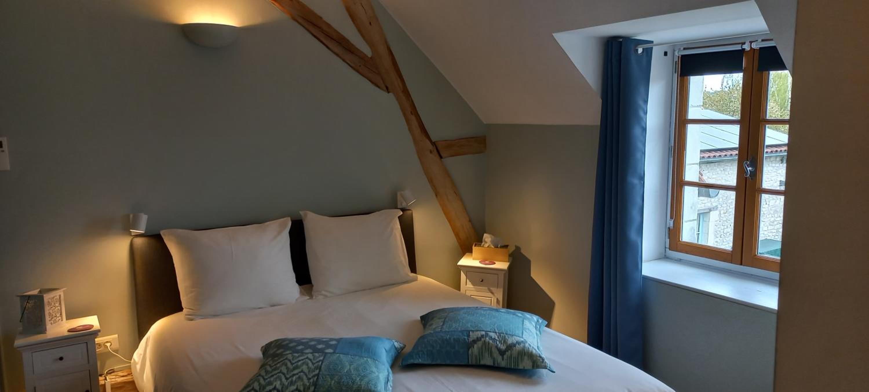 Deluxe Double Room with Shower - Photo 52