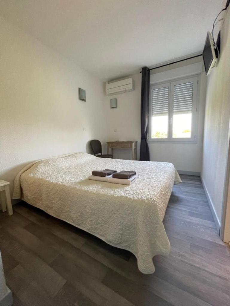 Double Room - Photo 1