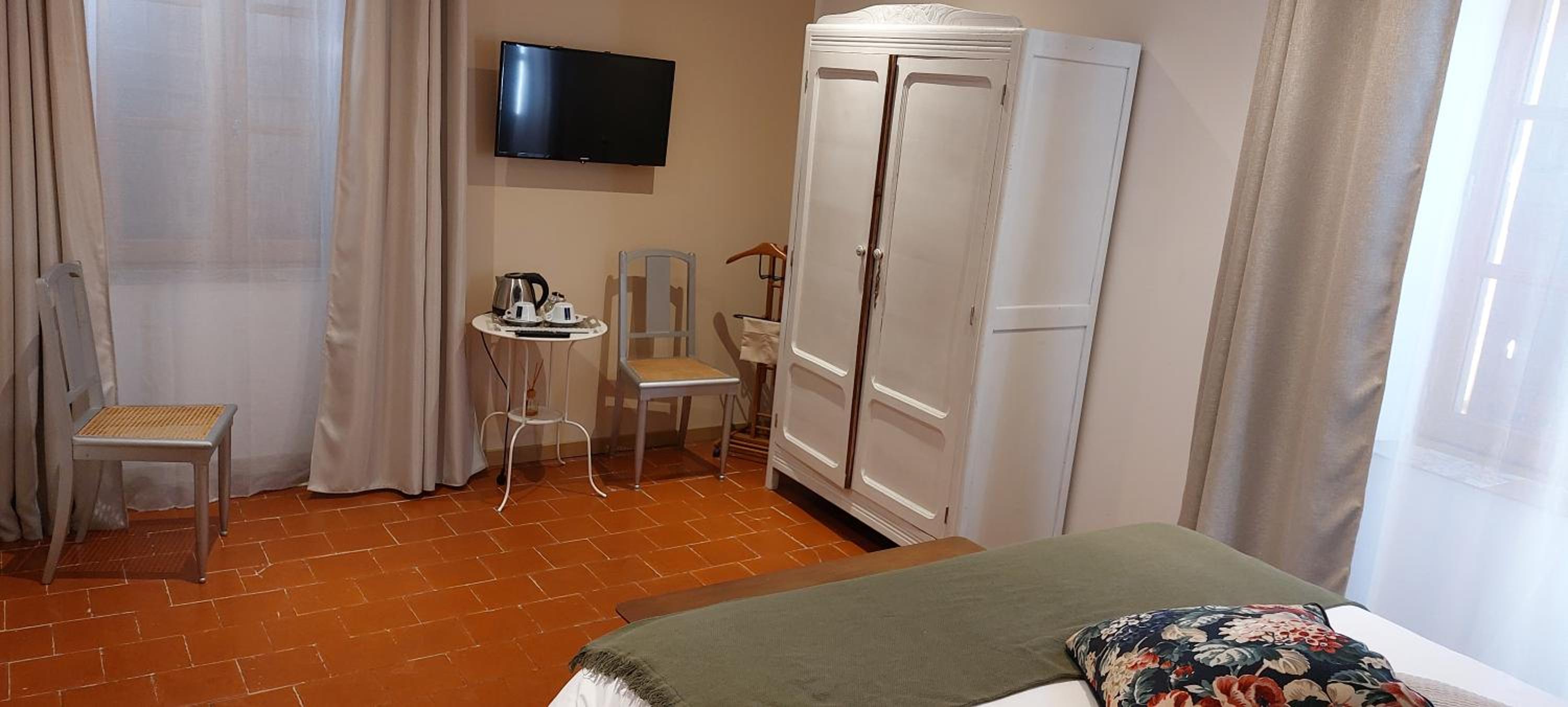 Queen Room - Photo 1