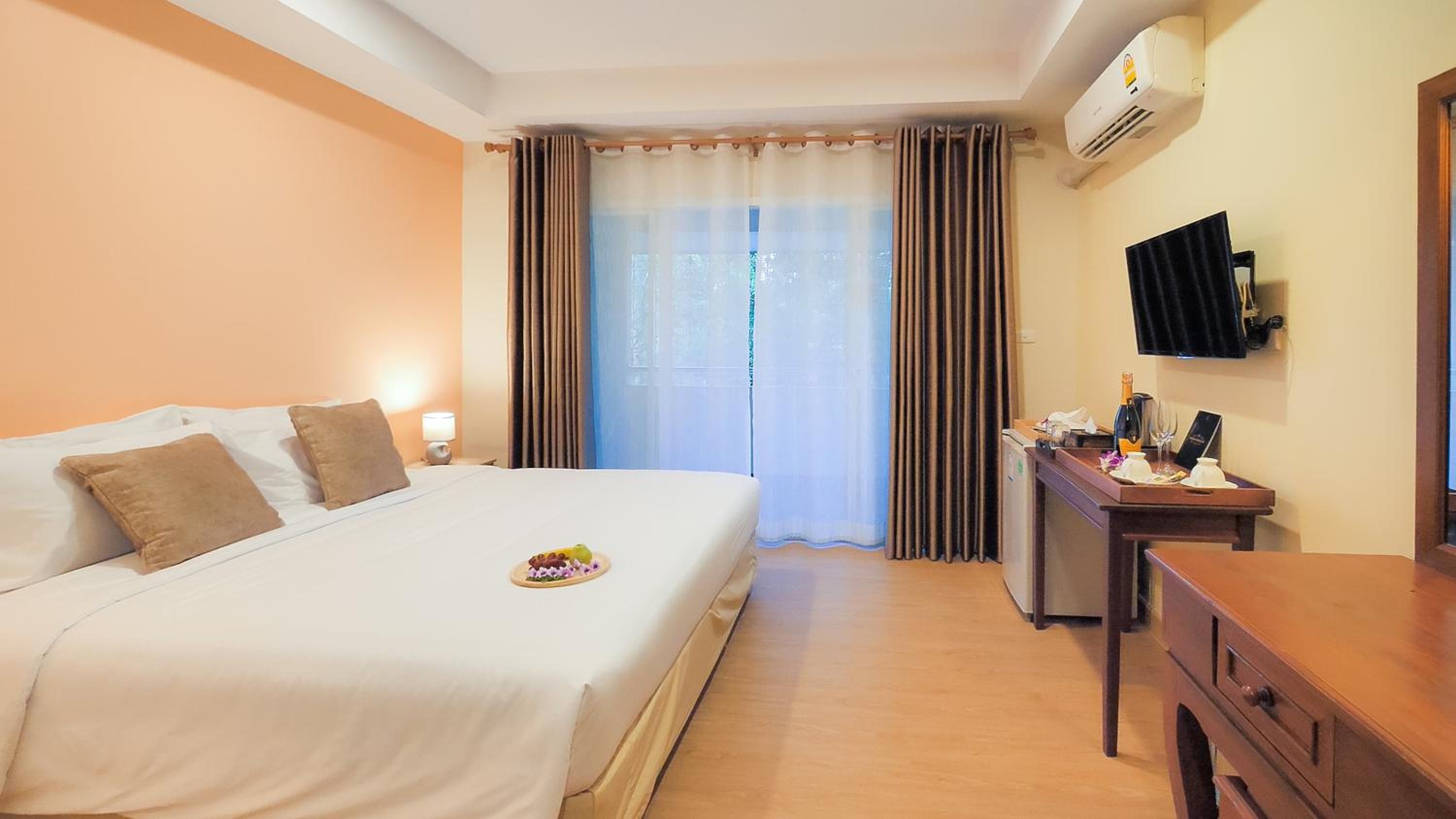 Deluxe Double or Twin Room - Photo 1