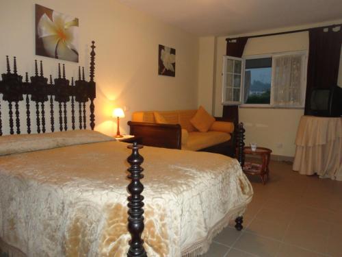 One-Bedroom Apartment - Annex photo 1