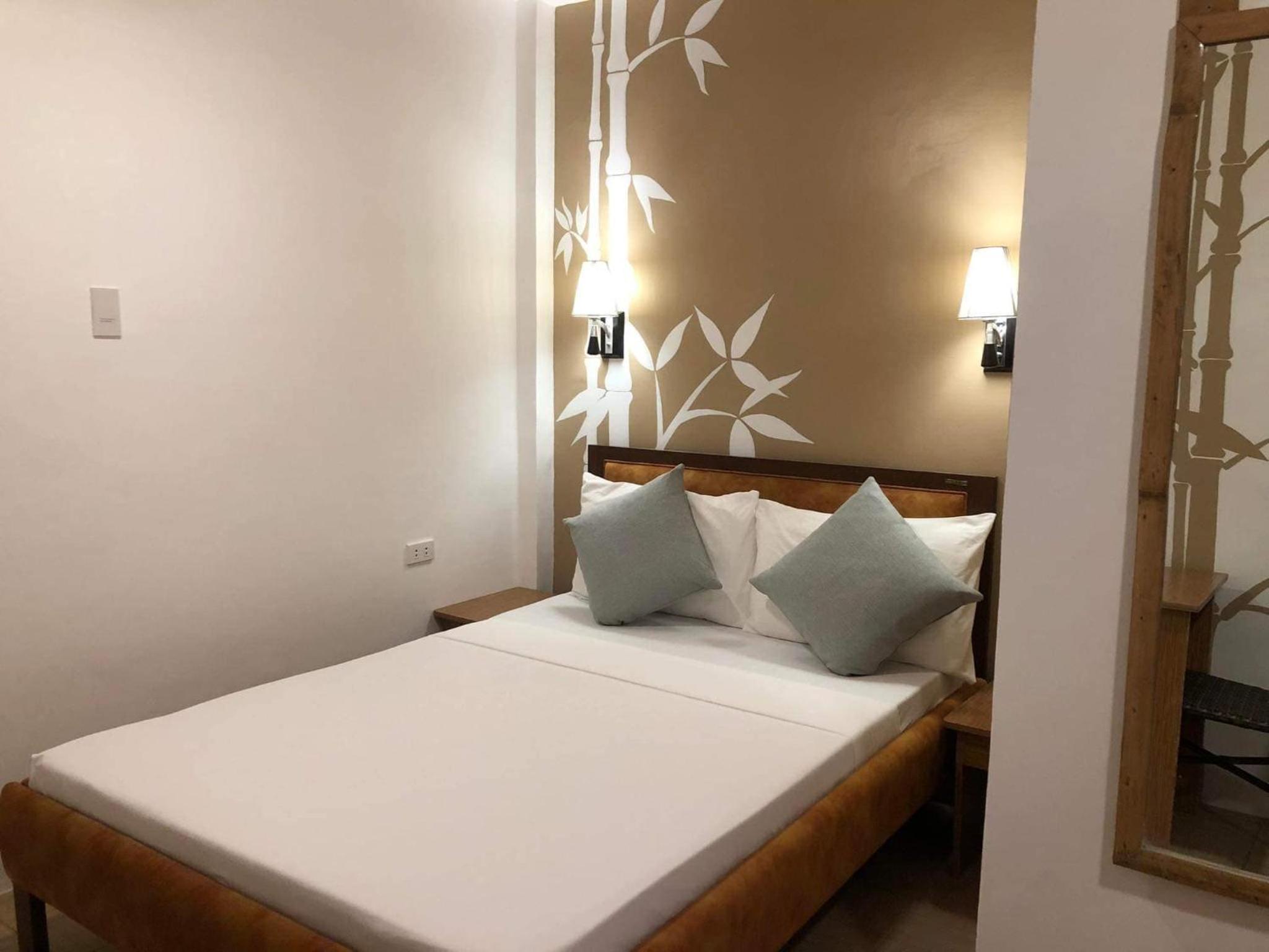 Double Room - Photo 6