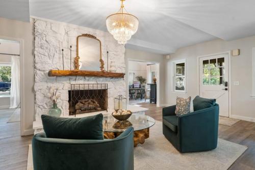 Family Room photo 2