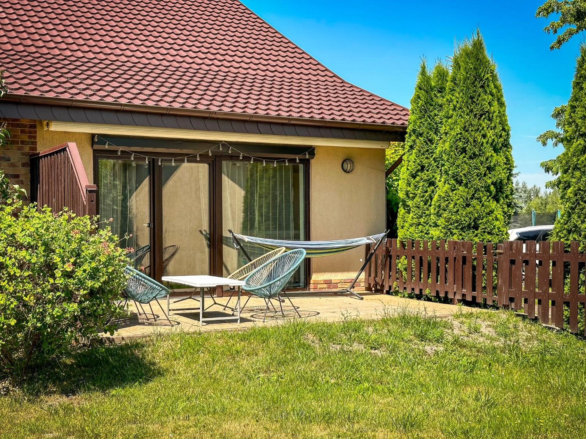 Three-Bedroom House photo 2