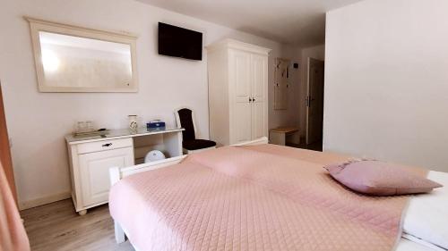 King Room with Balcony