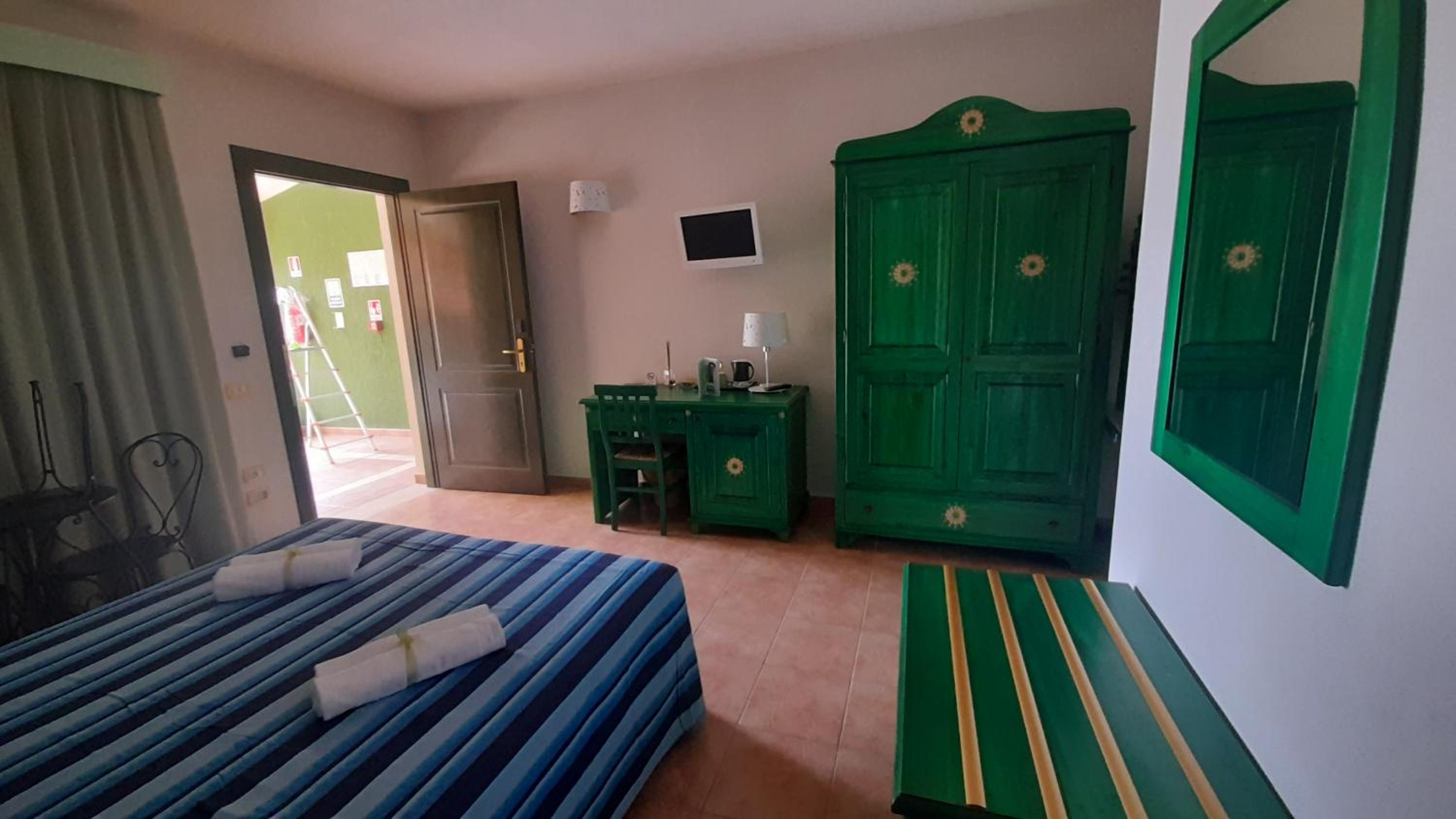 Superior Double or Twin Room photo 3