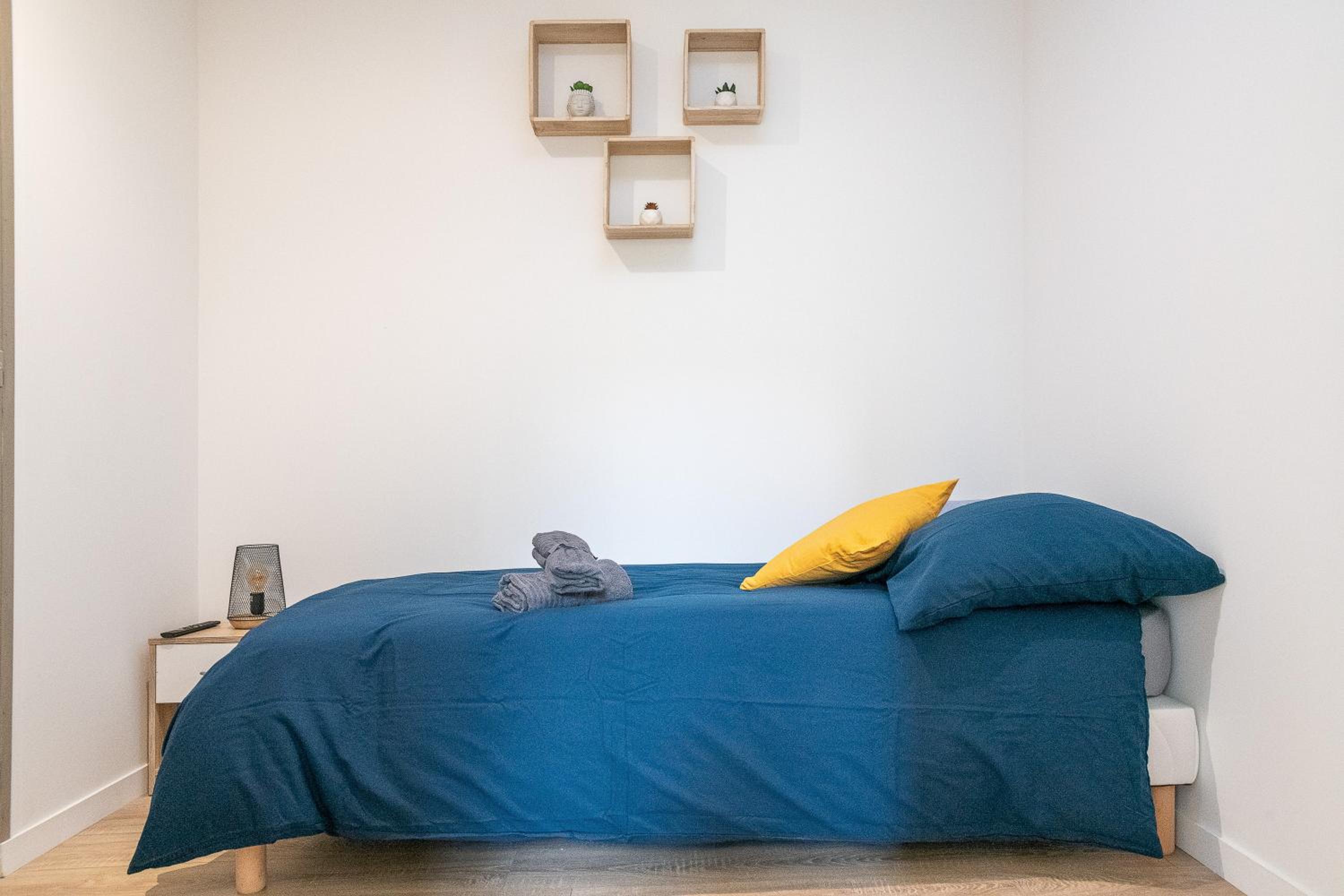 Apartment with Terrace - Photo 5
