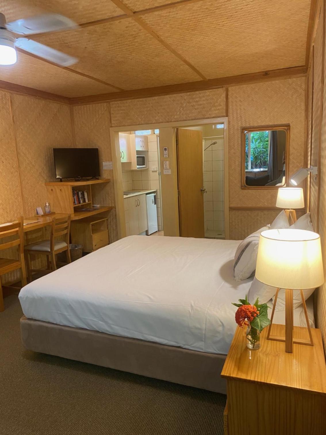 King Room with Kitchenette