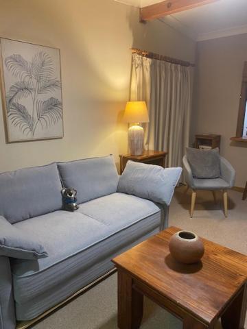 One Bedroom Apartment thumbnail 6