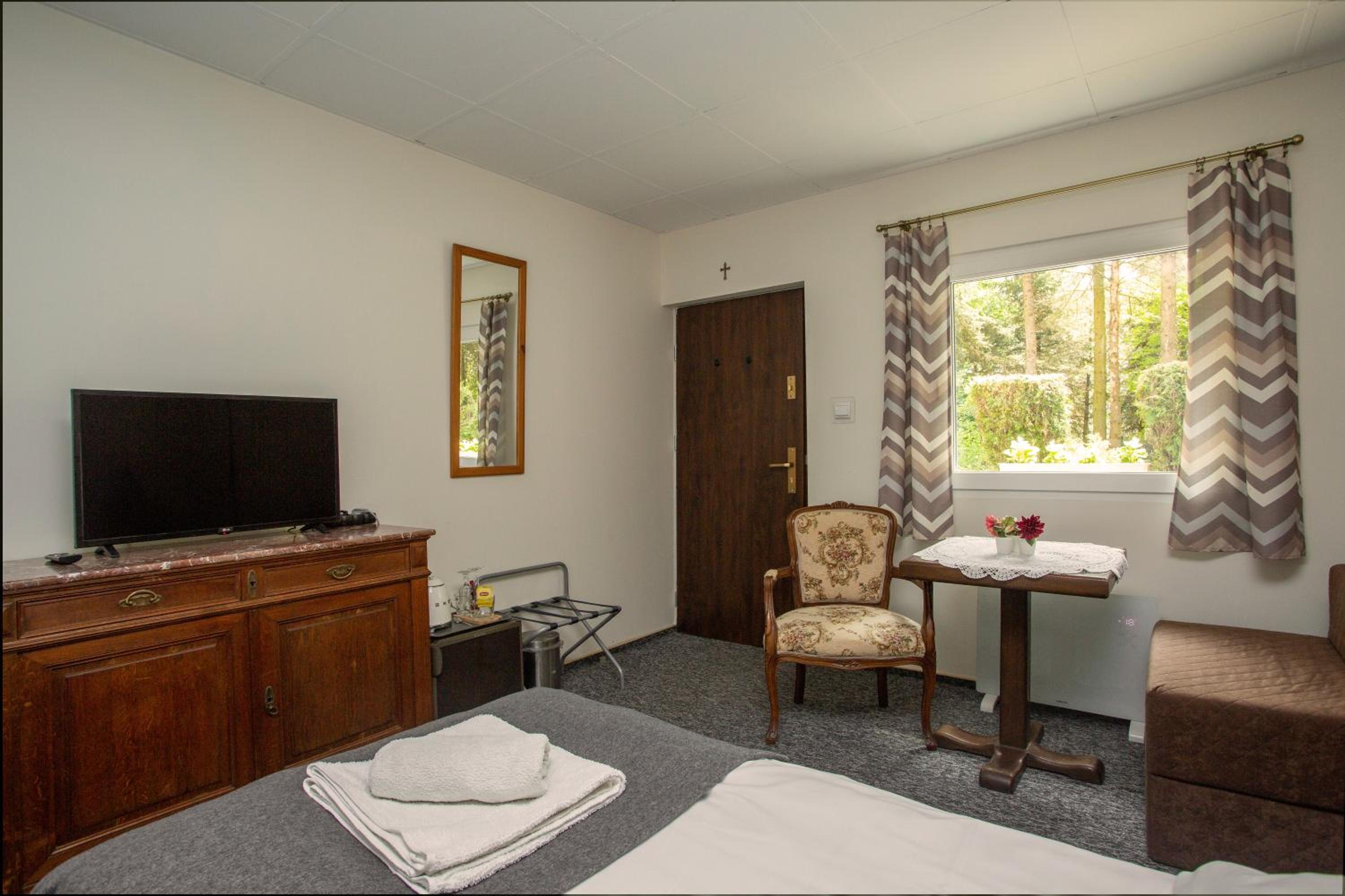 Classic Triple Room - Photo 5