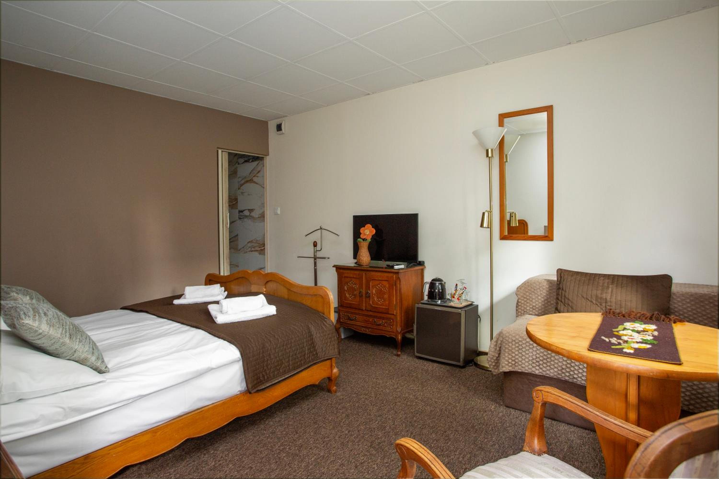 Double Room with Extra Bed photo 3