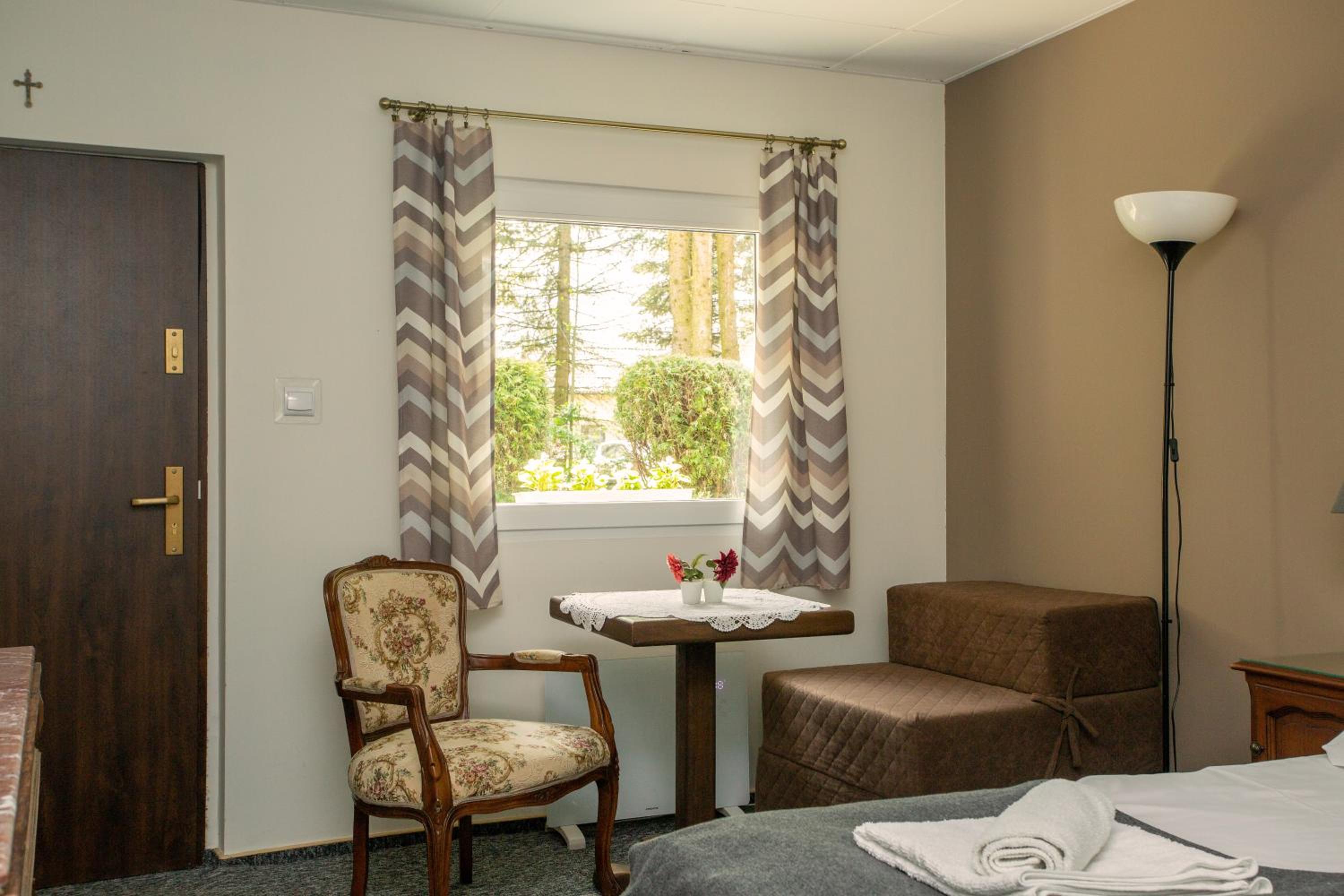 Classic Triple Room - Photo 4