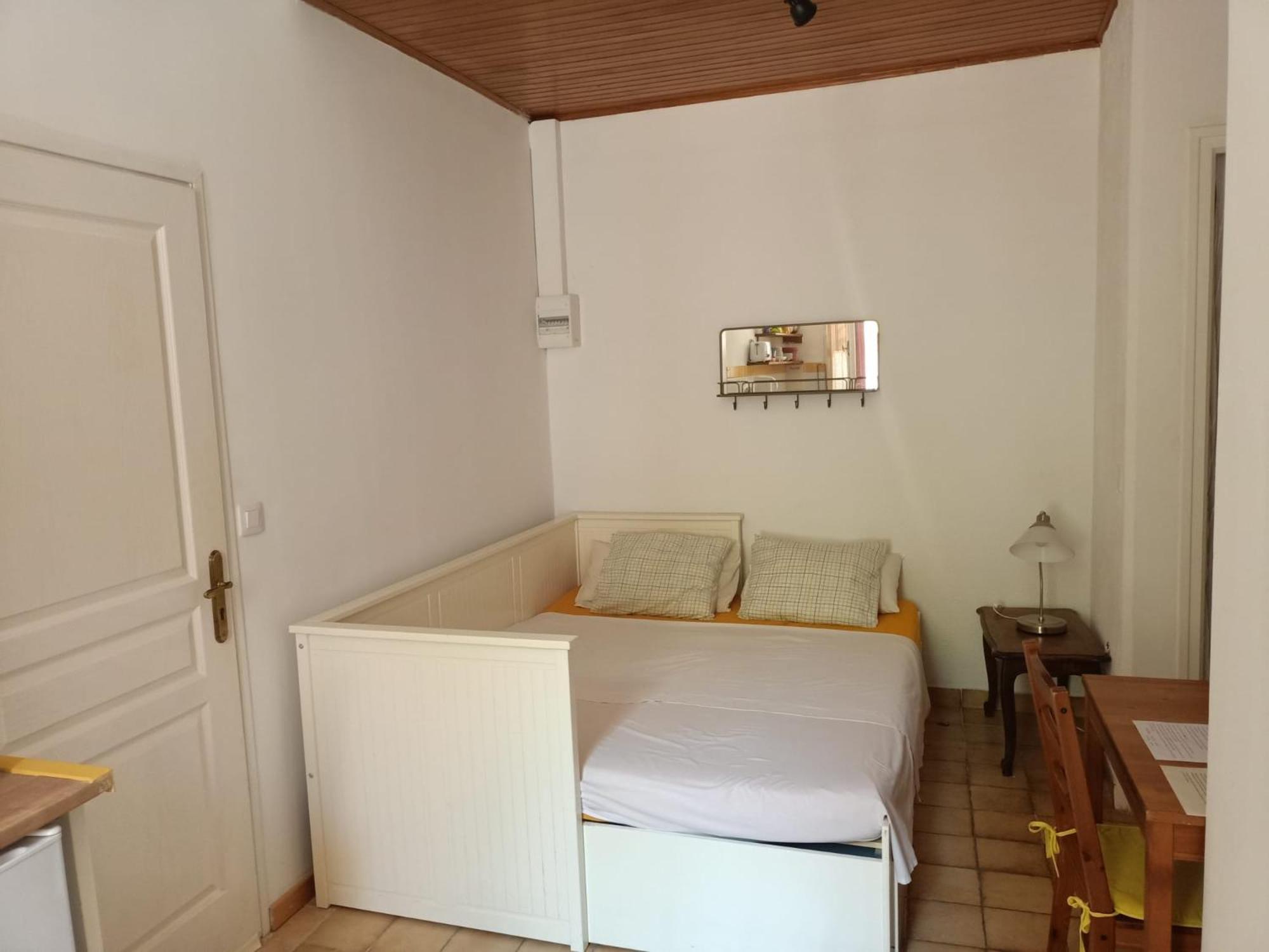 Studio with Sofa Bed