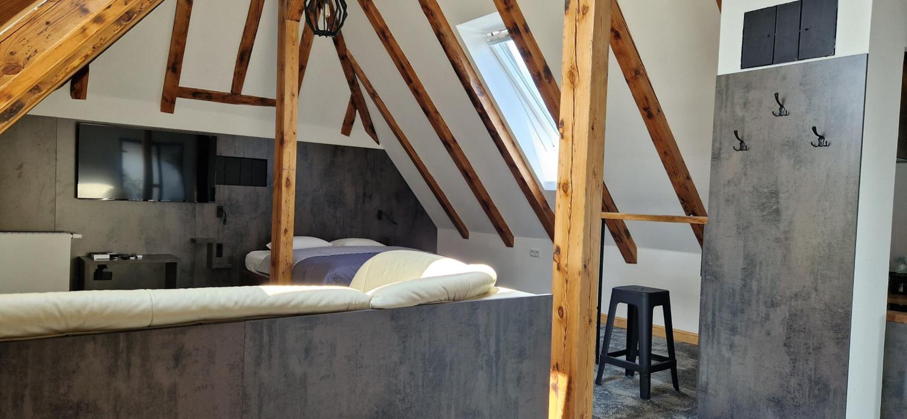 Studio Apartment - Photo 7
