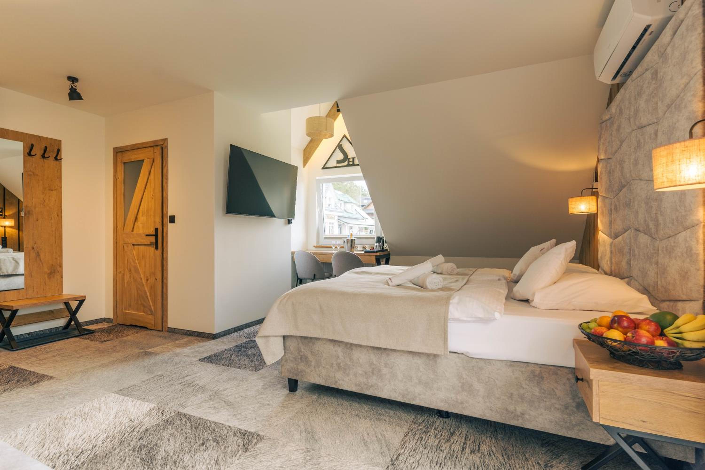 Double Room with Lake View