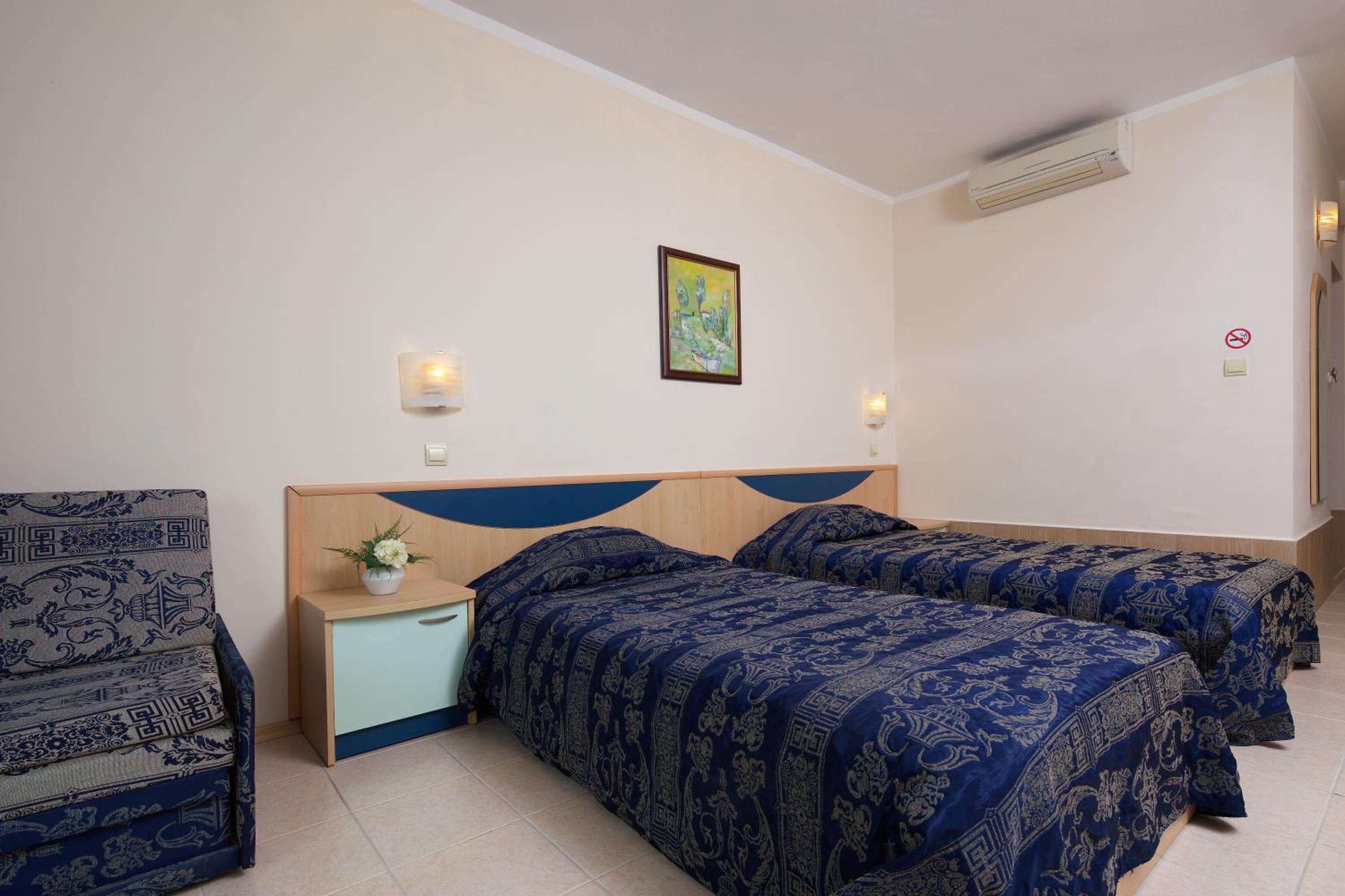 Double or Twin Room with Balcony photo 1