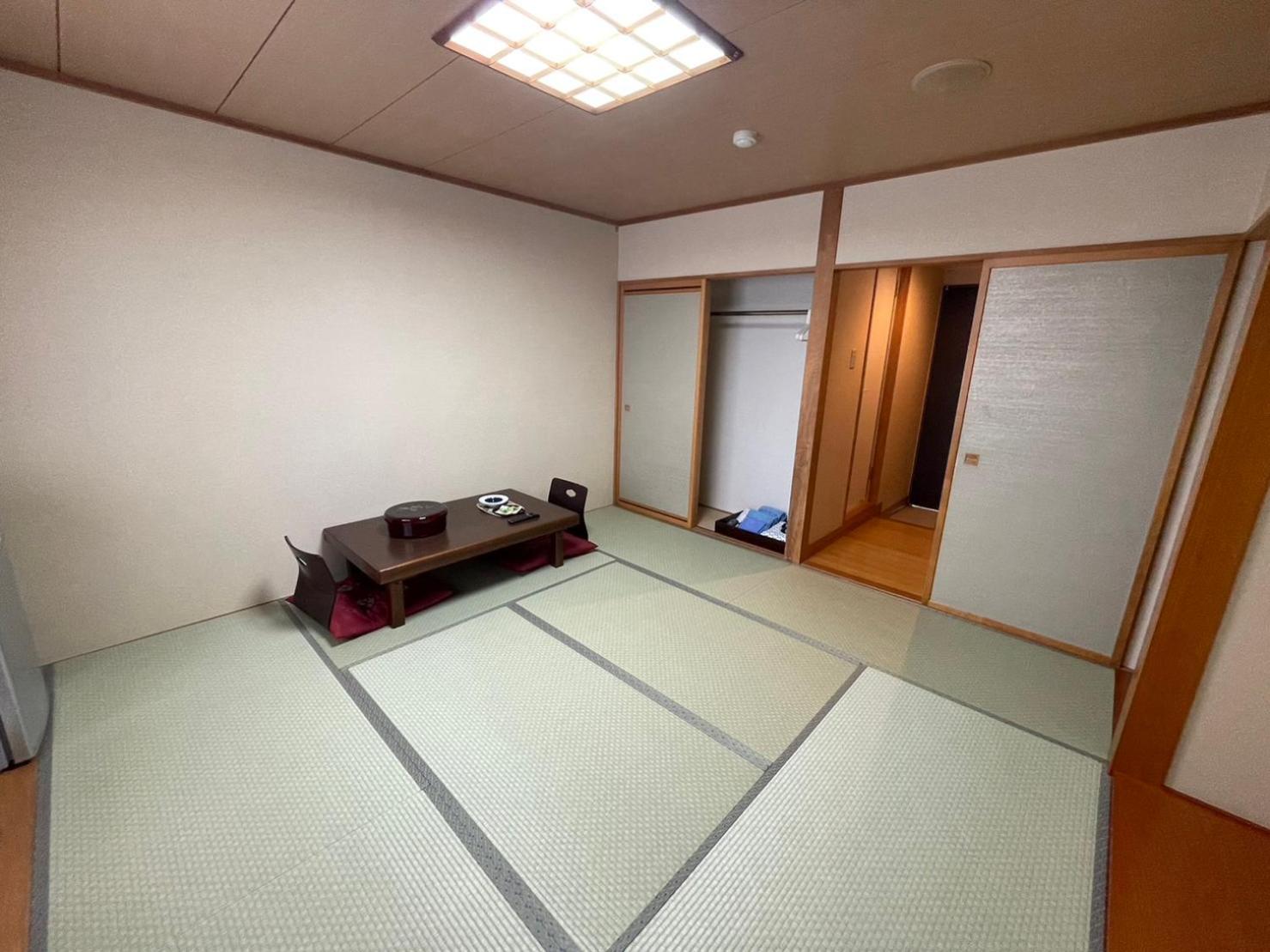Small Twin Room photo 3