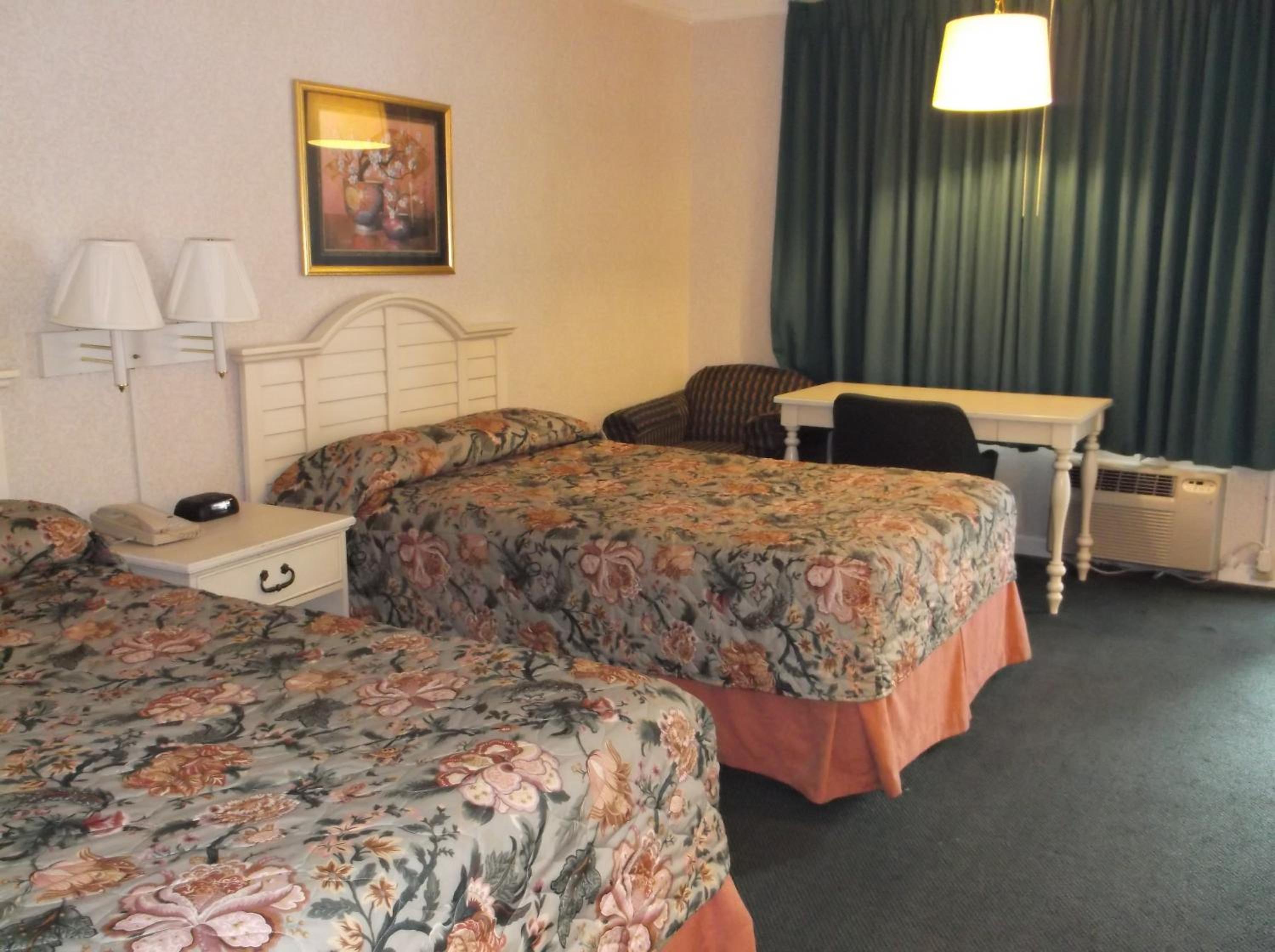 Double Room with Two Double Beds - Non-Smoking