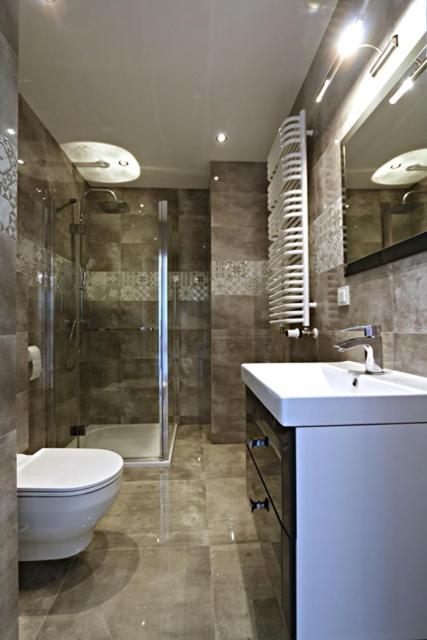One-Bedroom Apartment - Photo 8