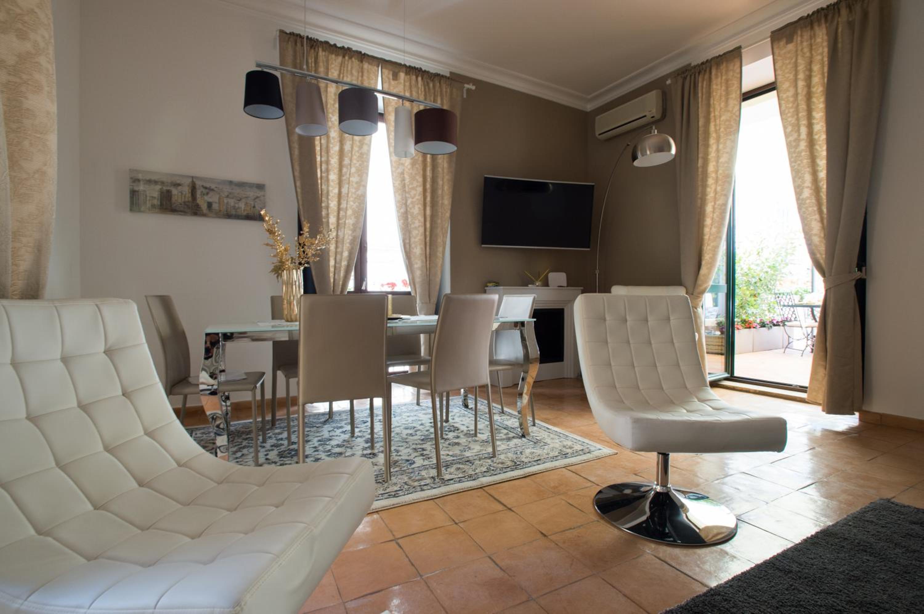 Two-Bedroom Apartment with Terrace photo 3