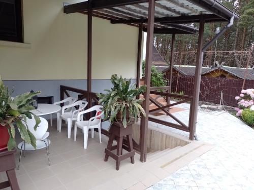Studio with Sofa Bed on Lower Ground Floor