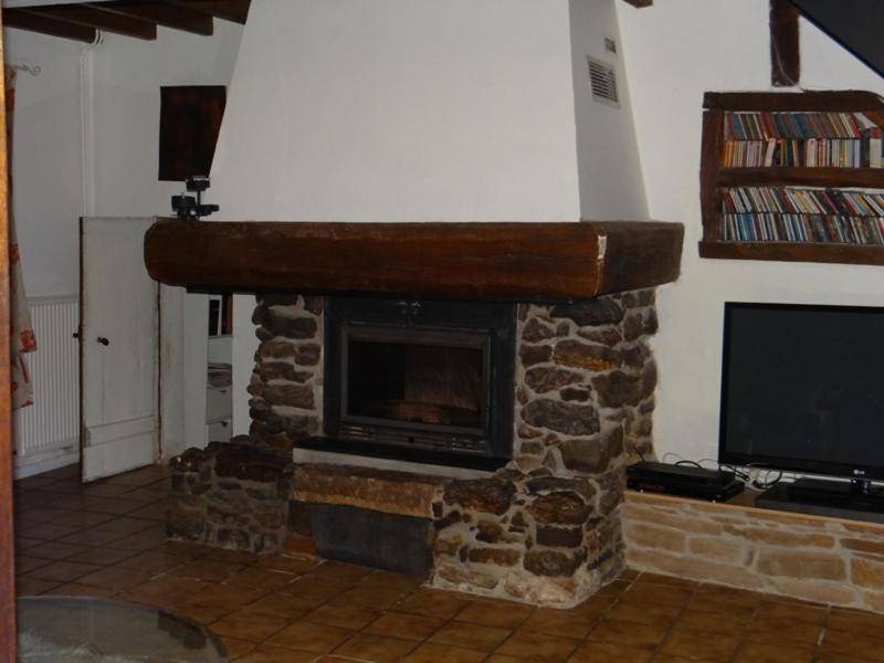 Five-Bedroom House photo 3