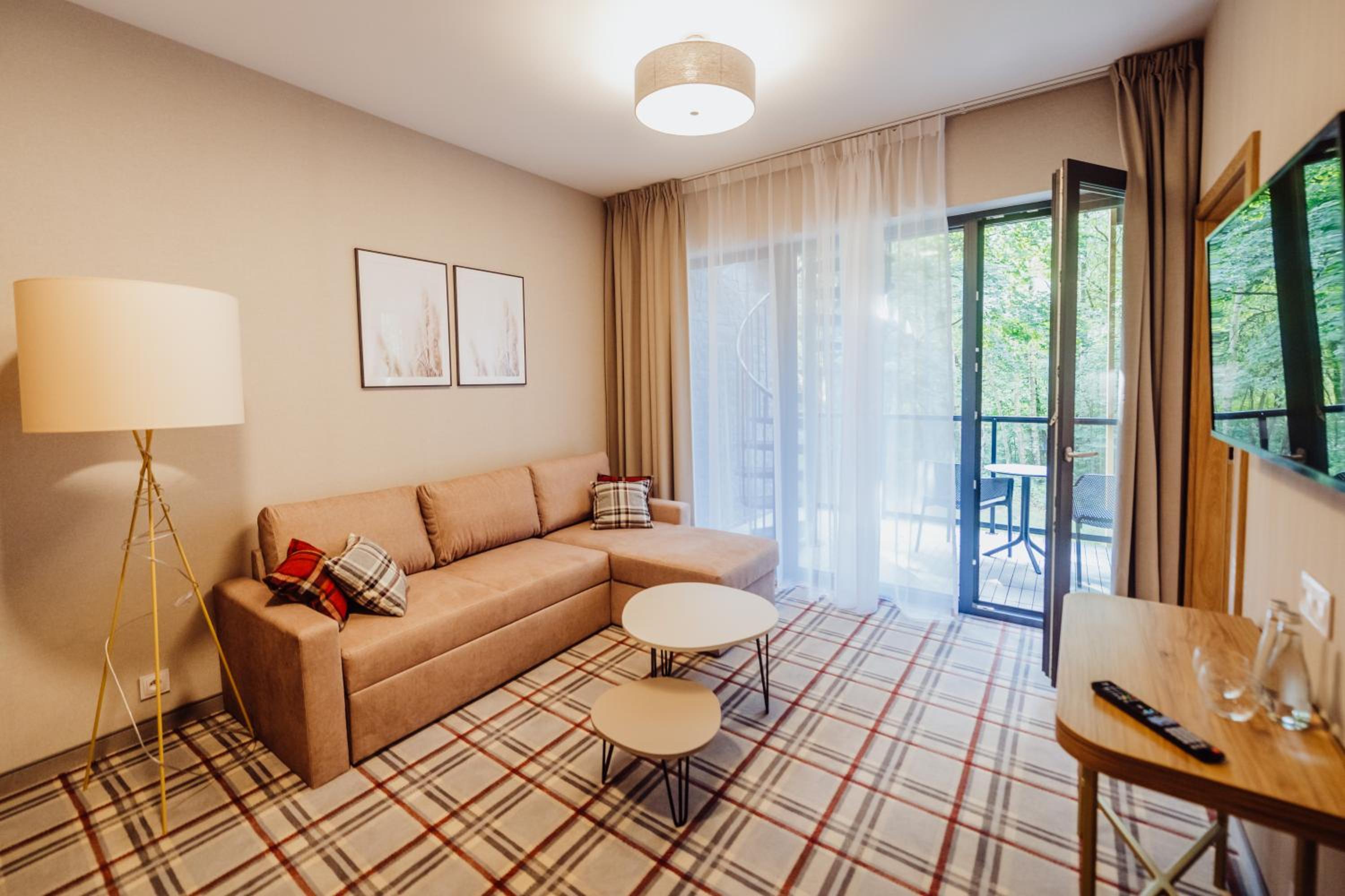 Apartment with Terrace - Photo 1