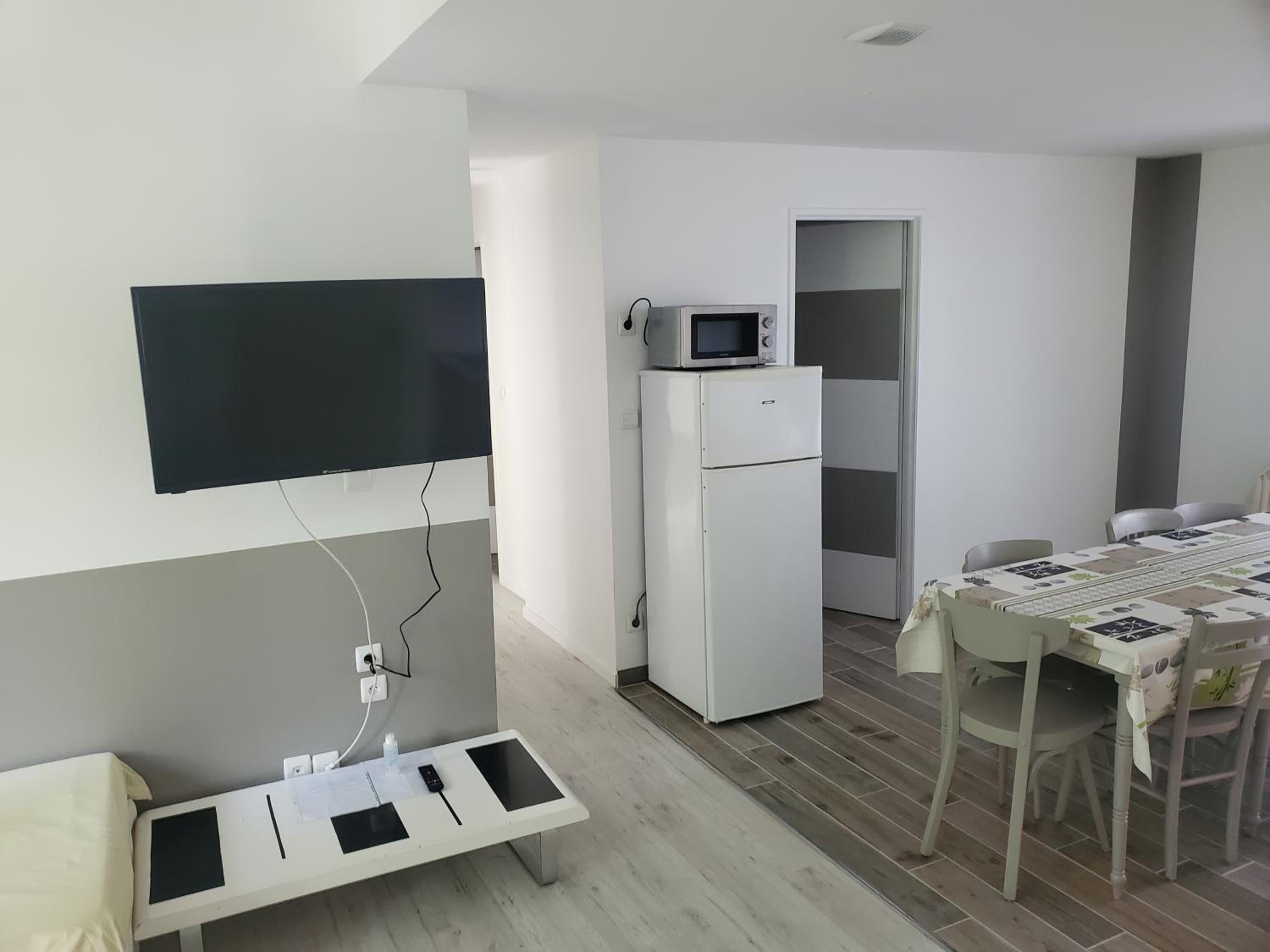Three-Bedroom Apartment - Photo 13