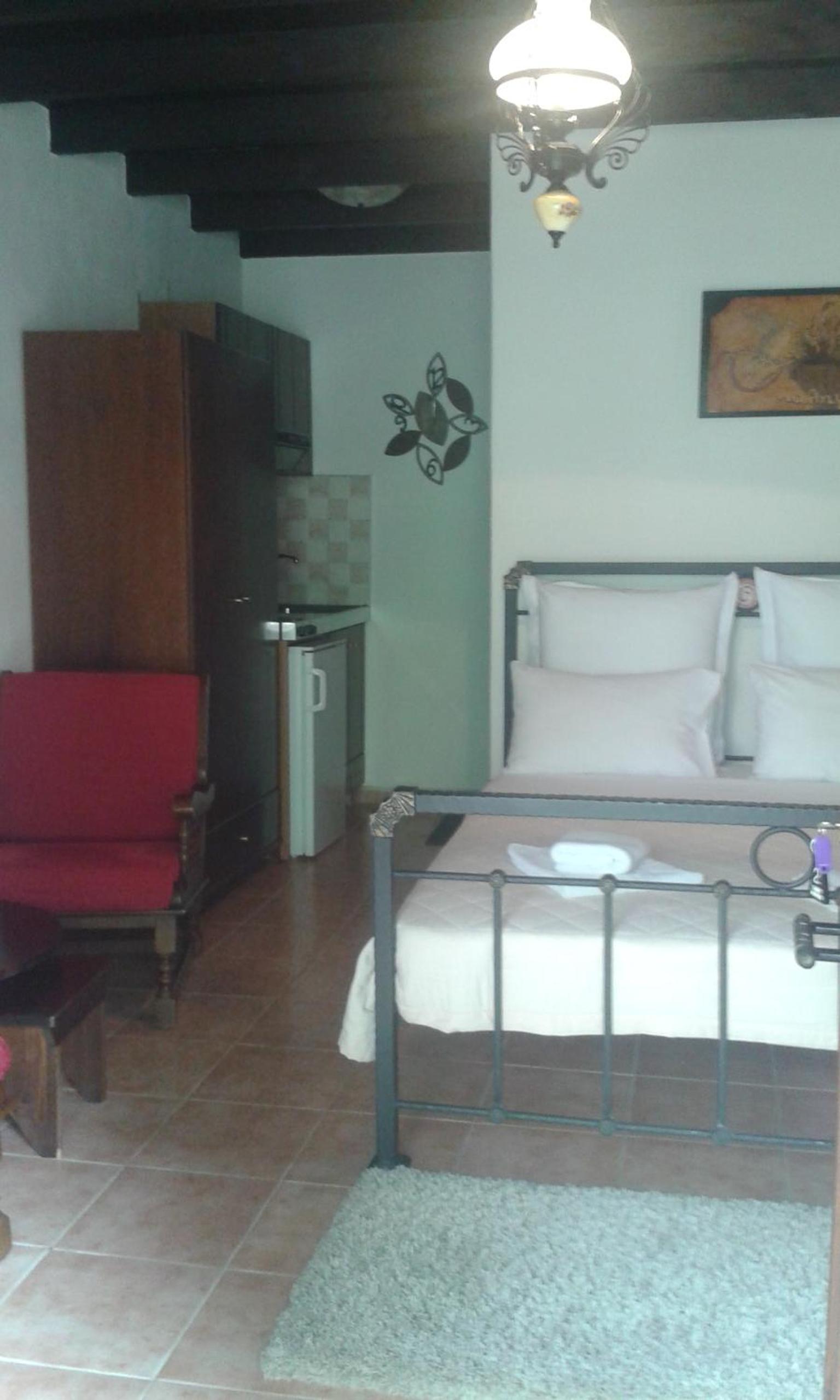 Studio (2 Adults)