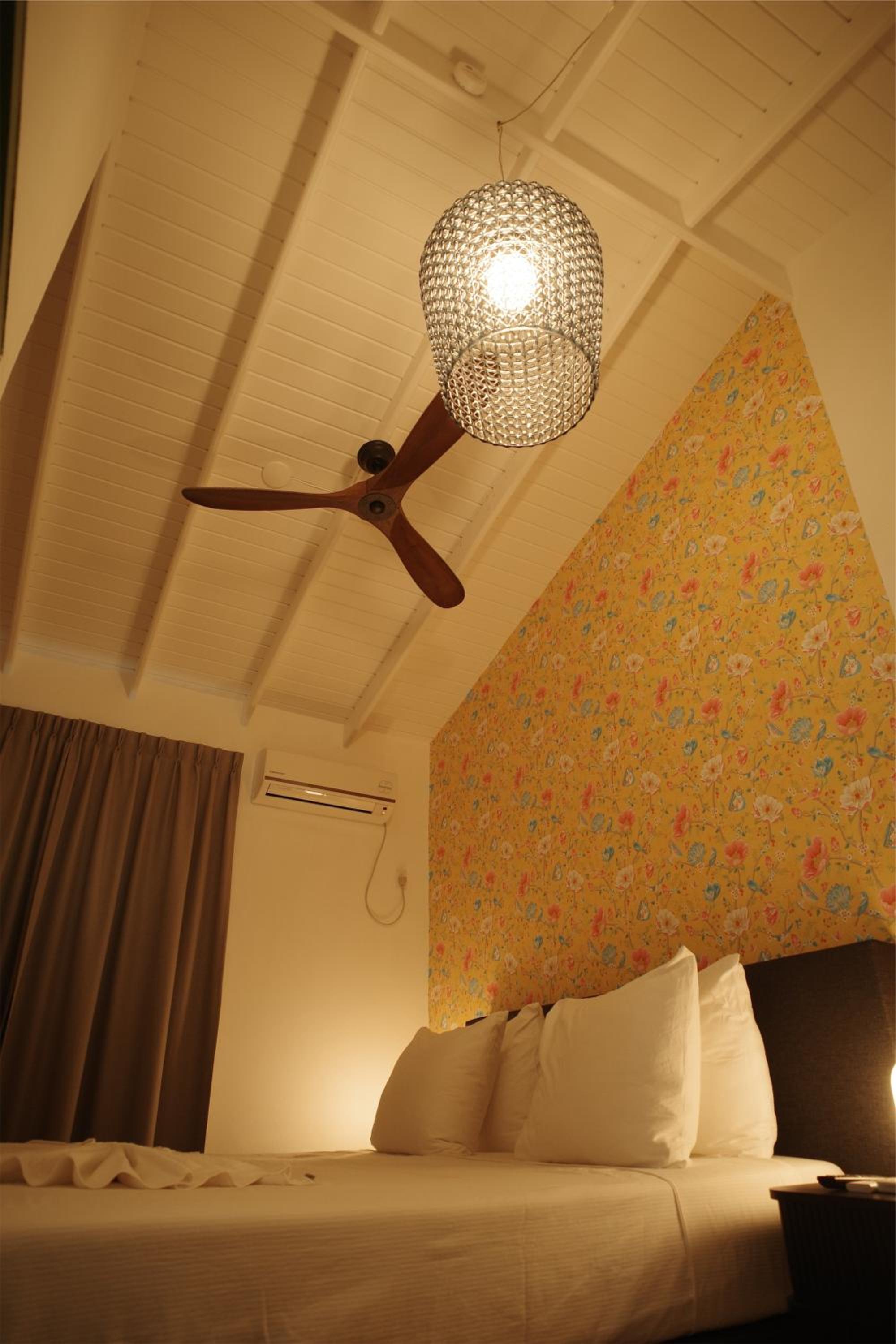 Standard King Room photo 2