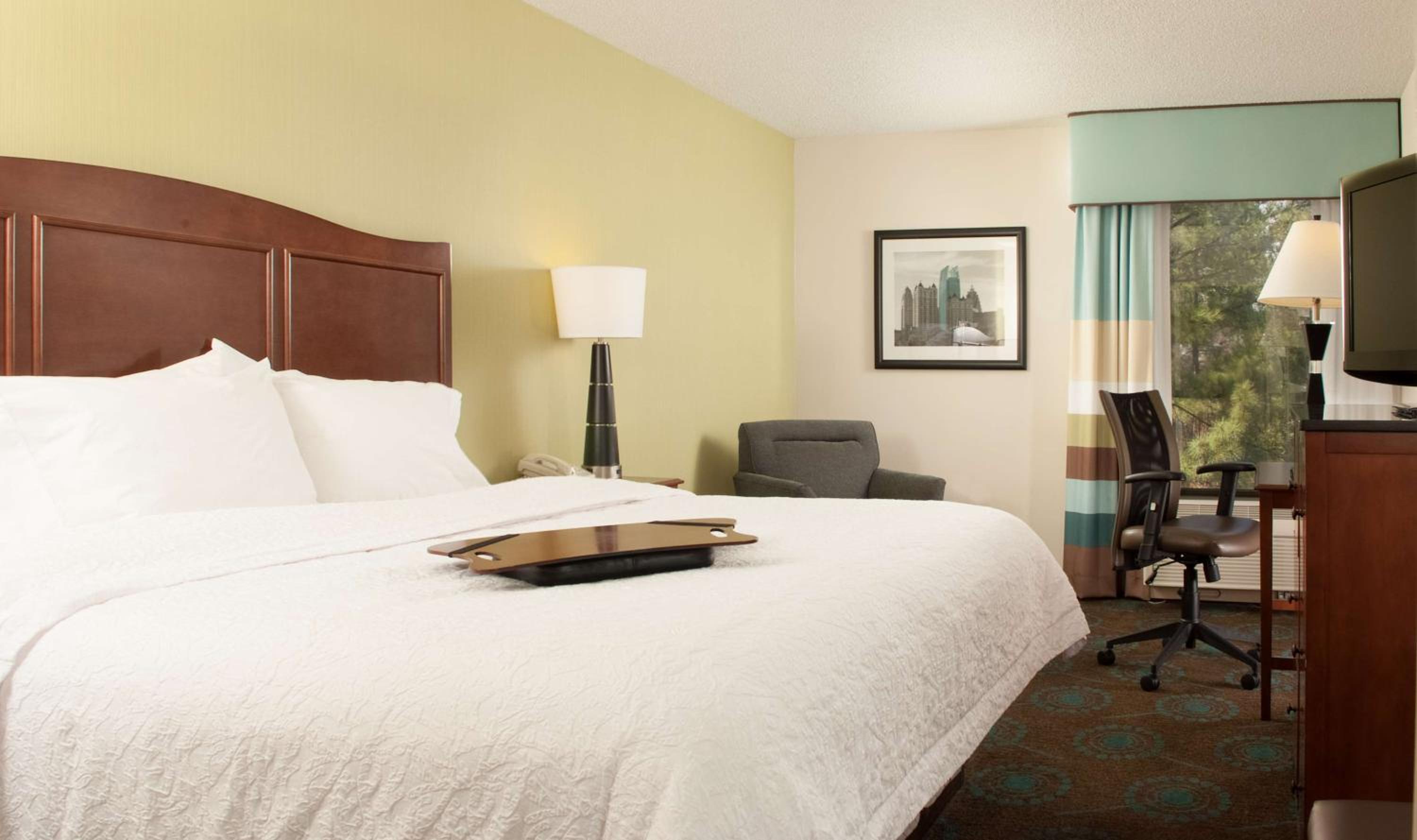King Room with Microwave and Refrigerator - Non-Smoking
