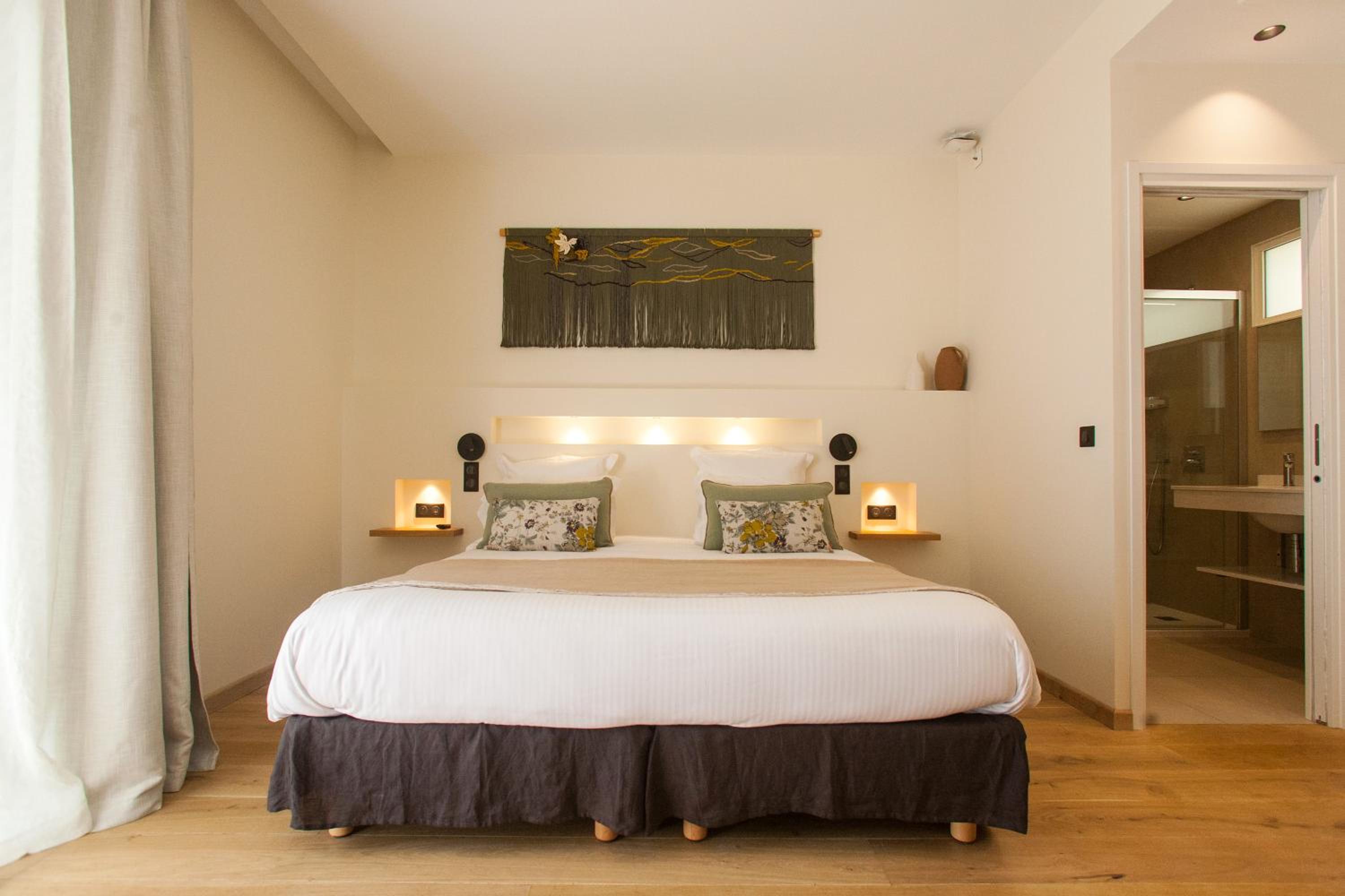 Large Double Room with garden view
