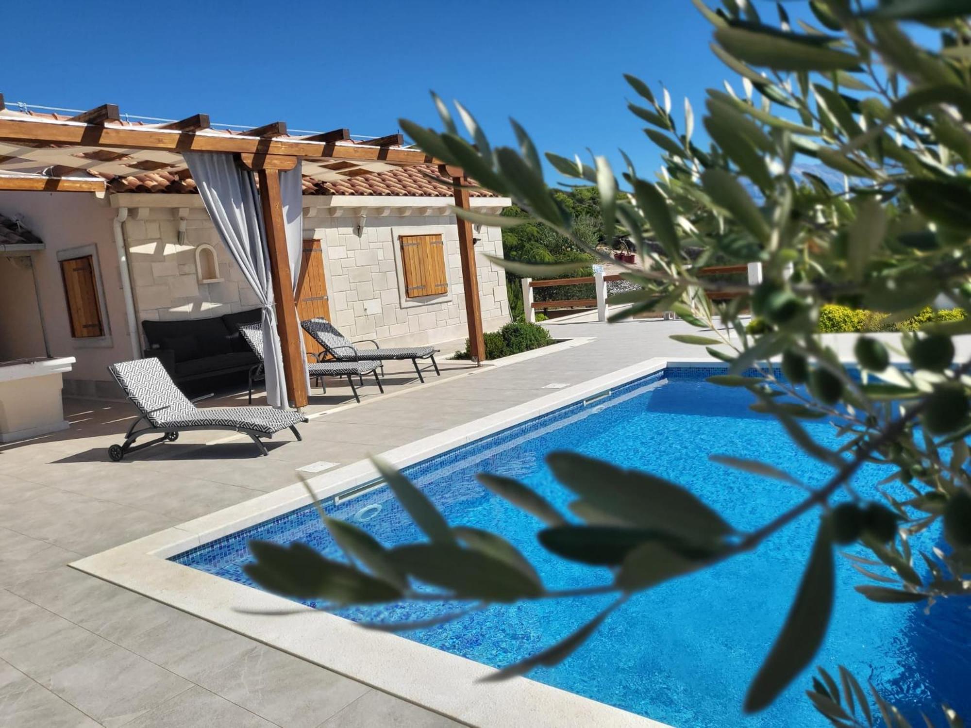 Villa photo 2