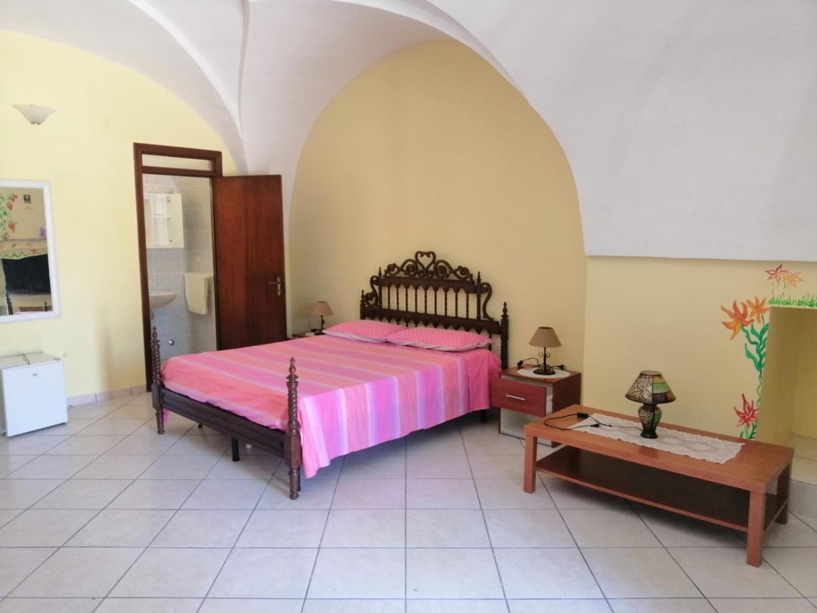 Double Room with Private Bathroom photo 1