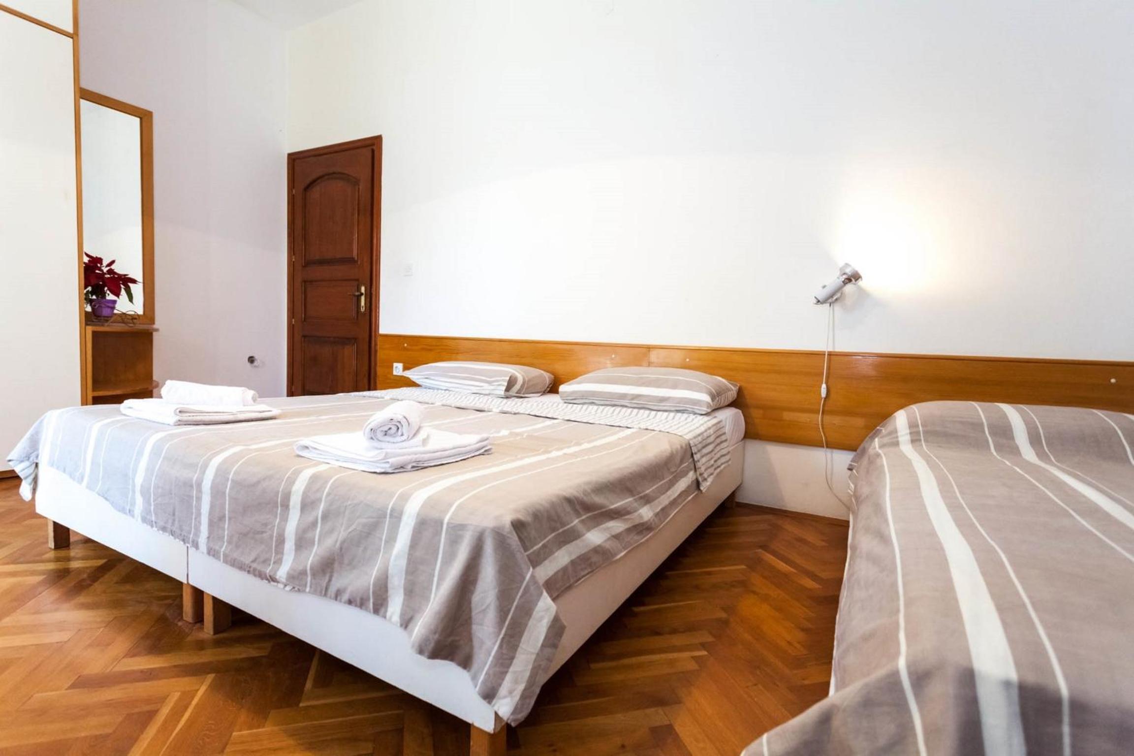 Two-Bedroom Apartment with Terrace photo 2
