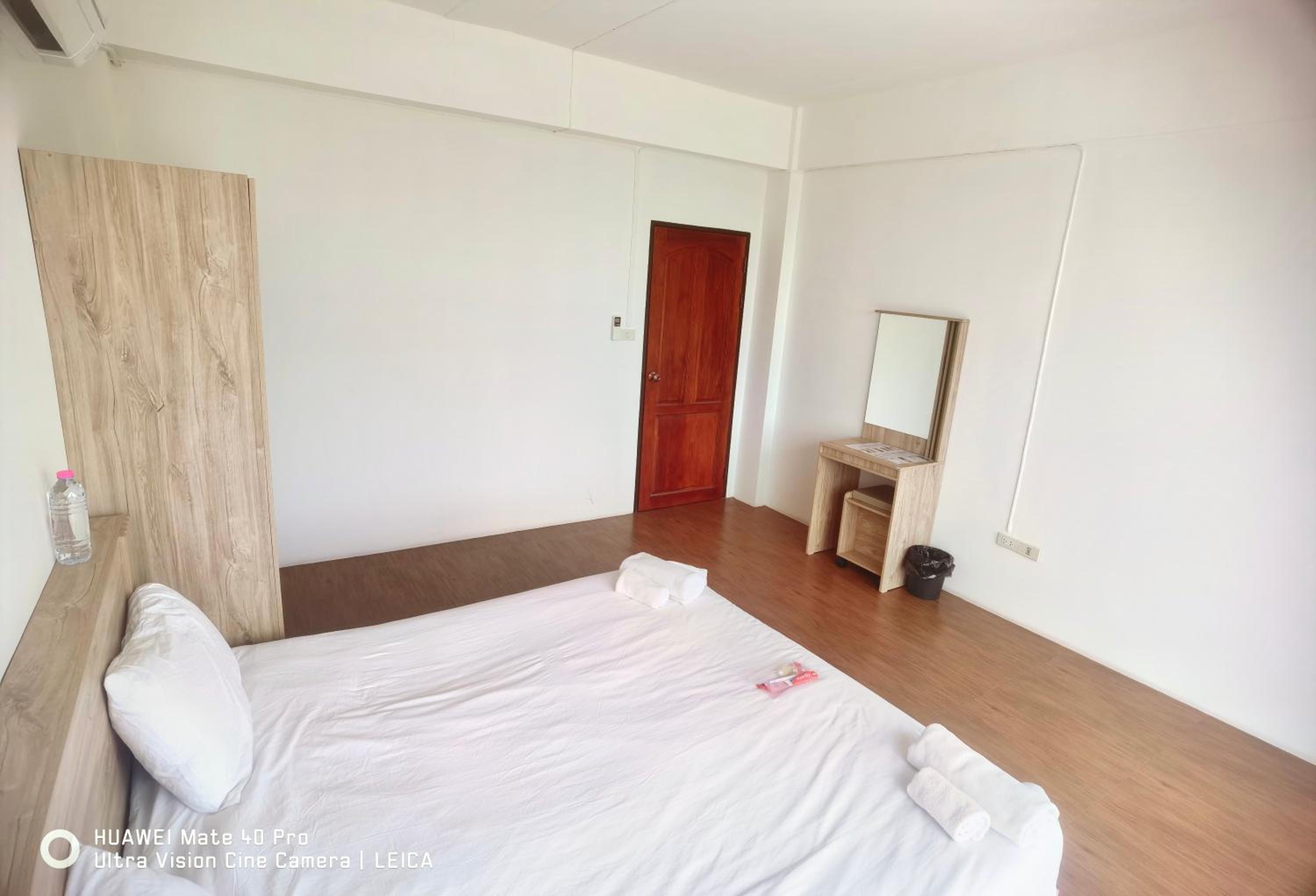 Standard Double Room with Shared Bathroom
