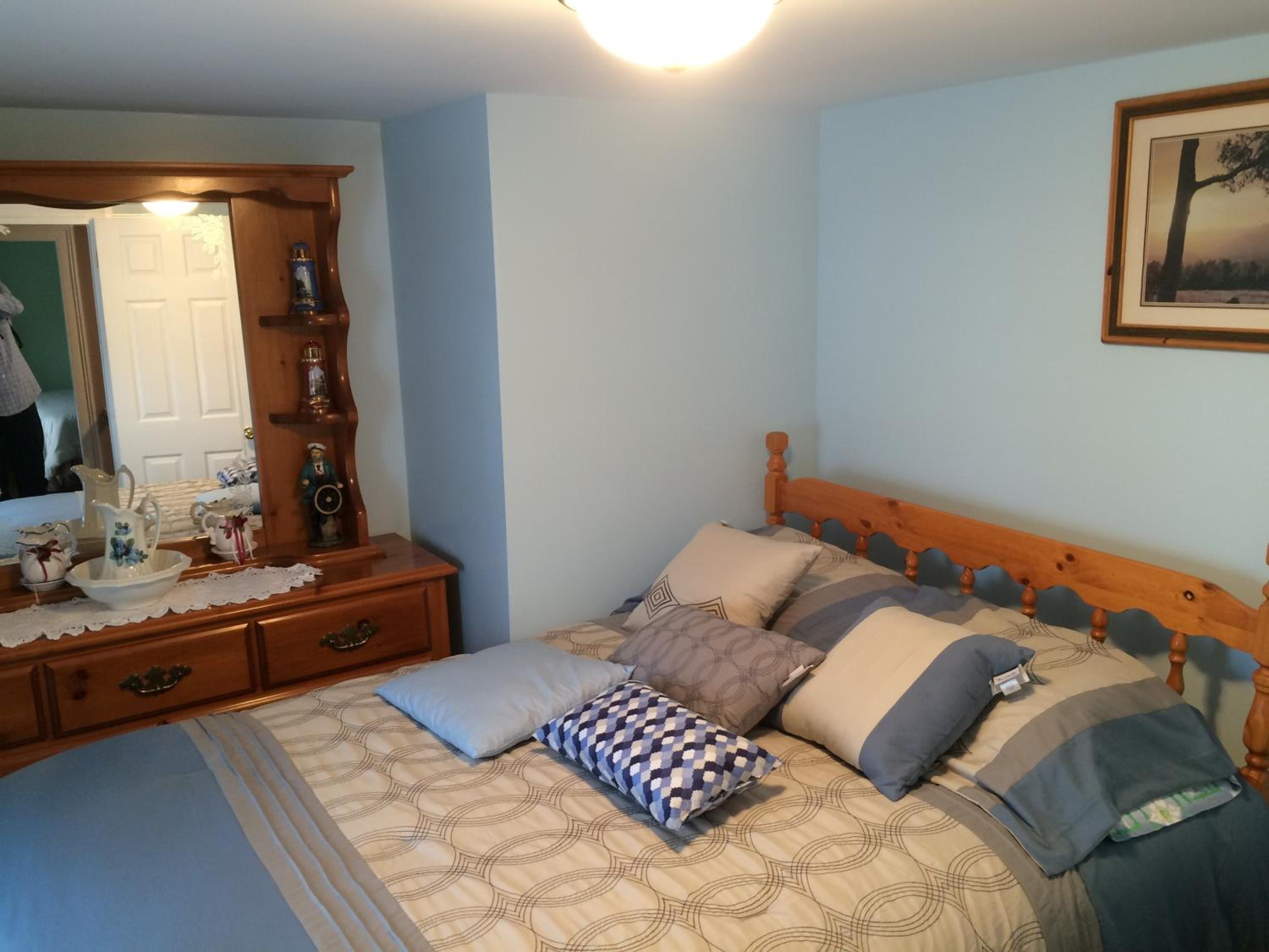 Three-Bedroom House photo 3