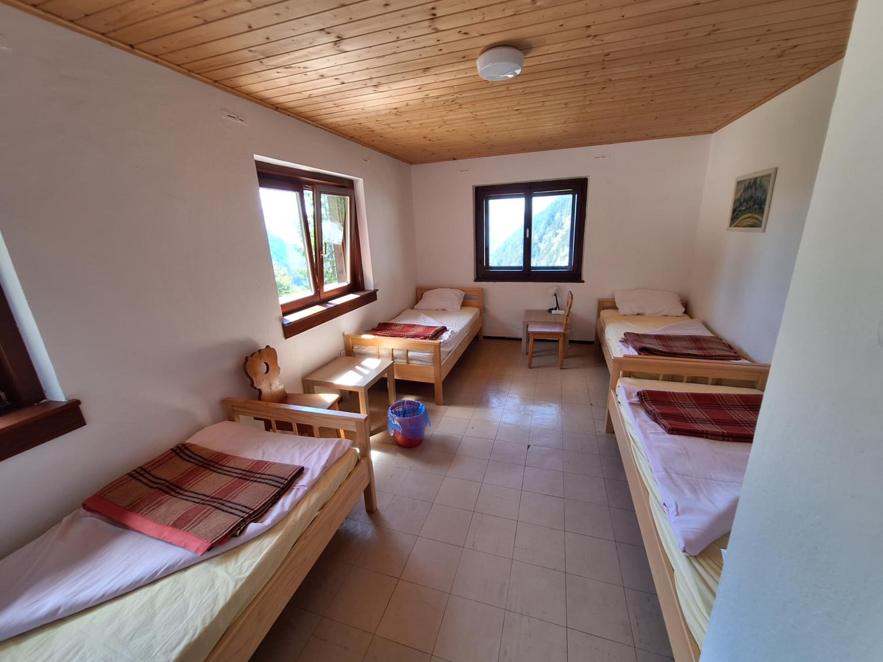 Bed in 4-Bed Mixed Dormitory Room photo 1