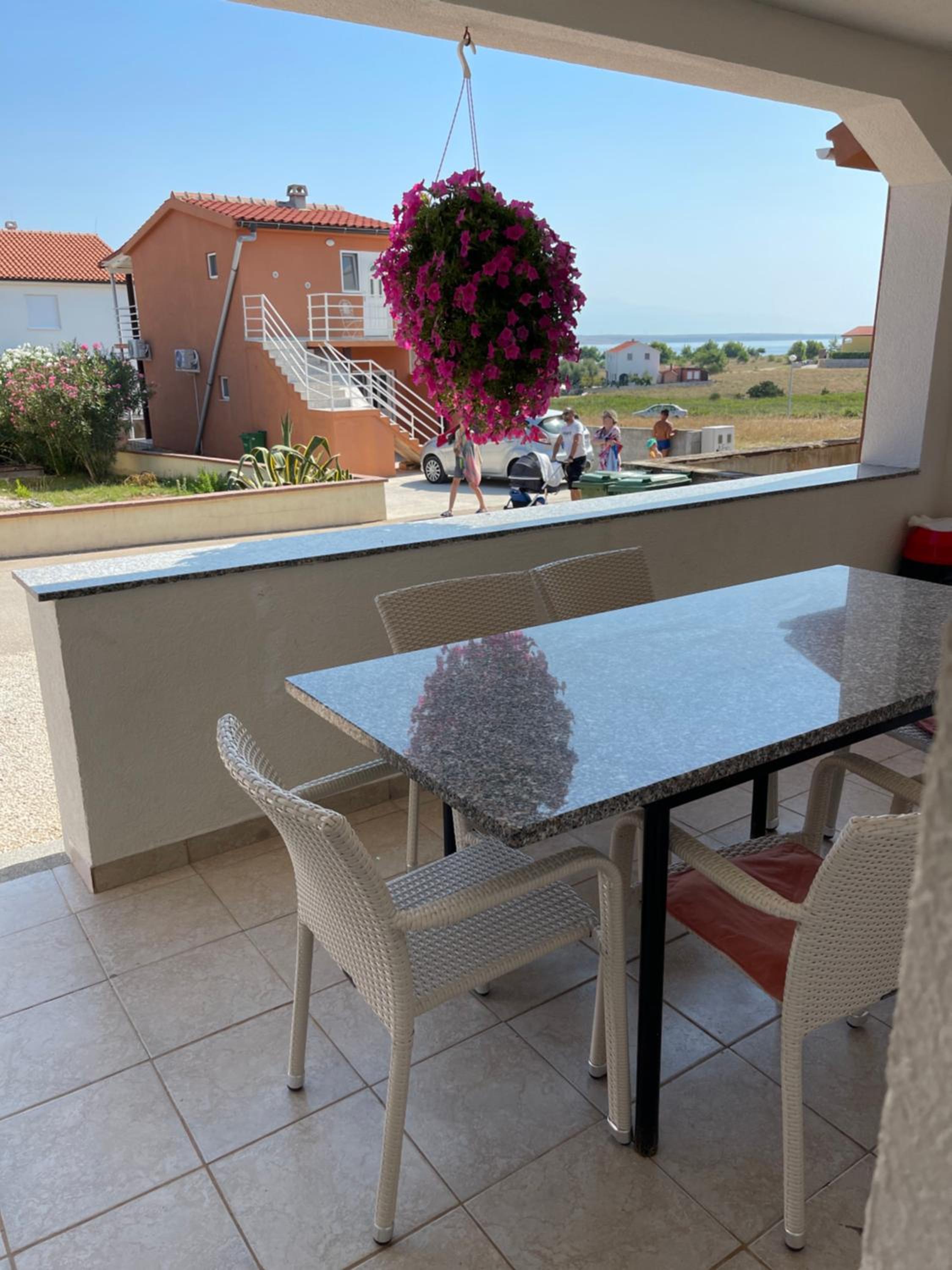 One-Bedroom Apartment - Photo 22