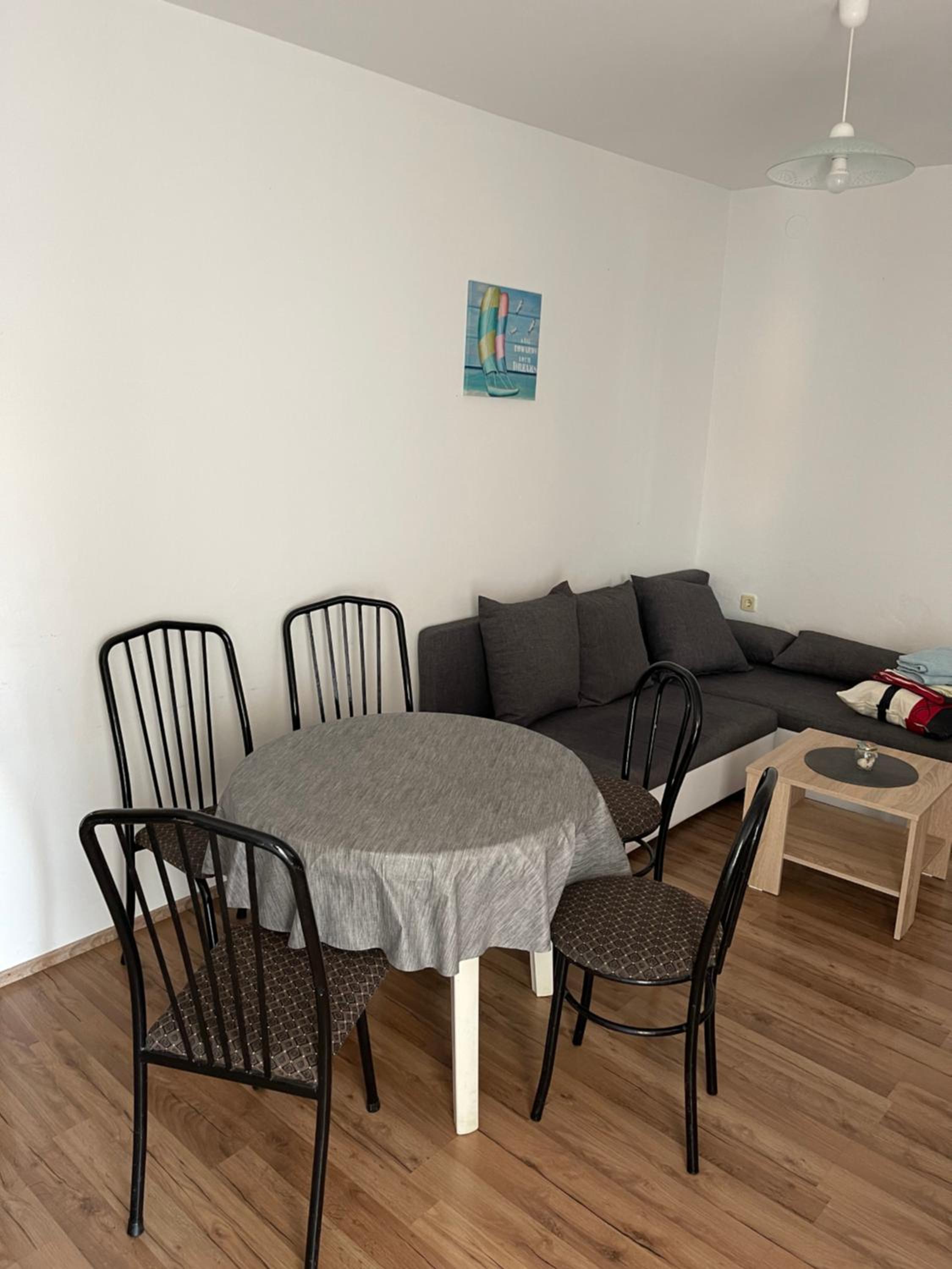 One-Bedroom Apartment - Photo 15