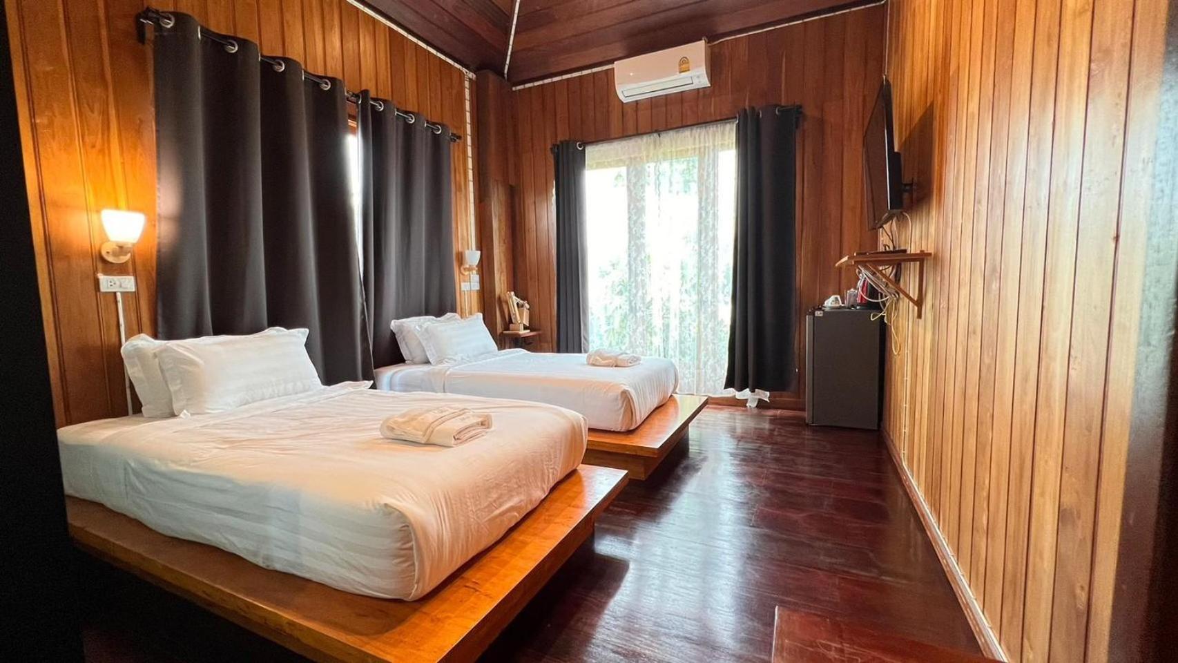 Deluxe Twin Room - Photo 1