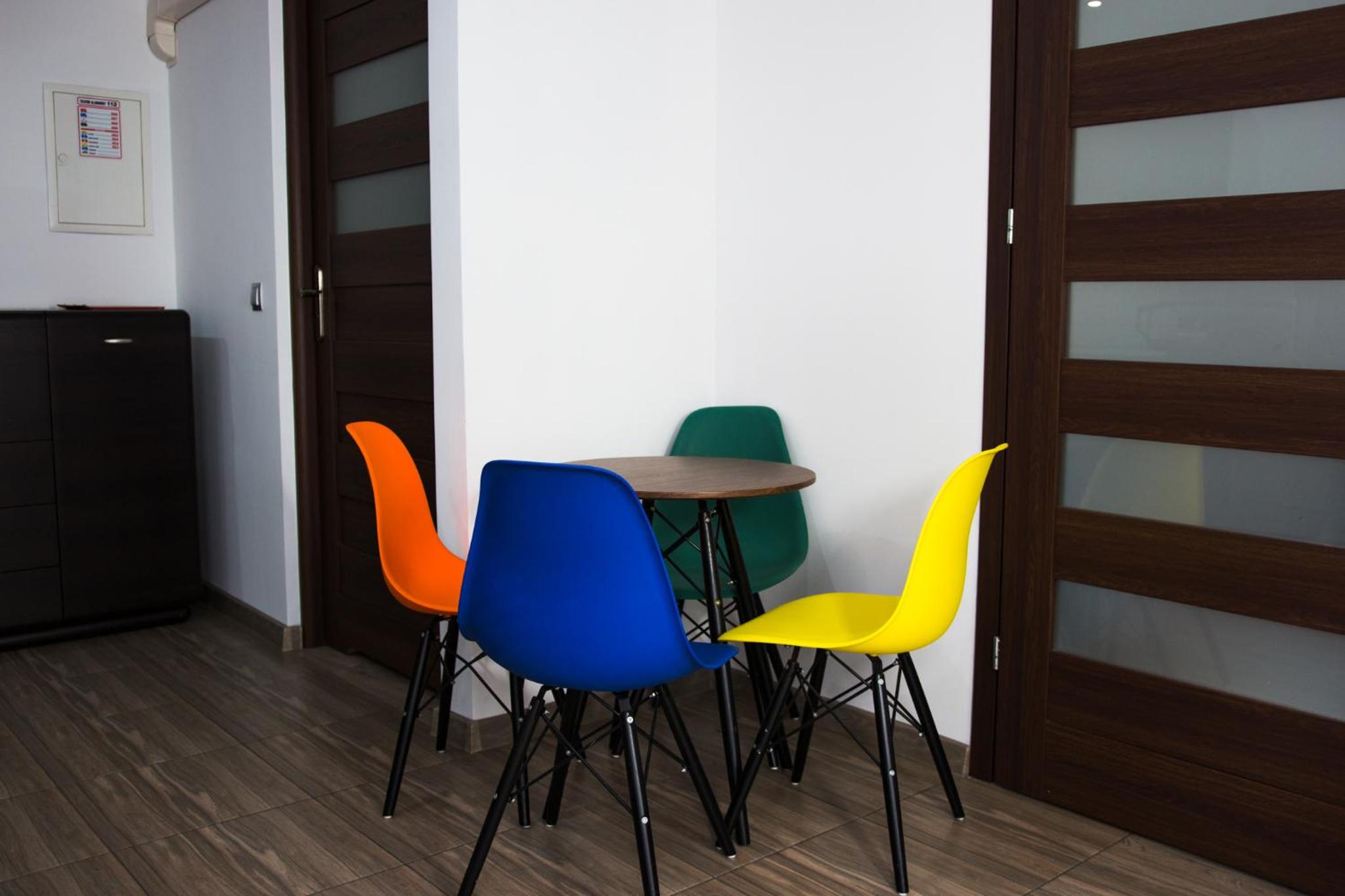 Family Room - Disability Access - Photo 4