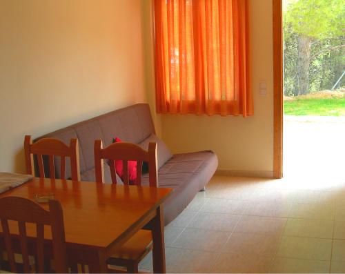 One-Bedroom Apartment (2 Adults + 1 Child) - Photo 4