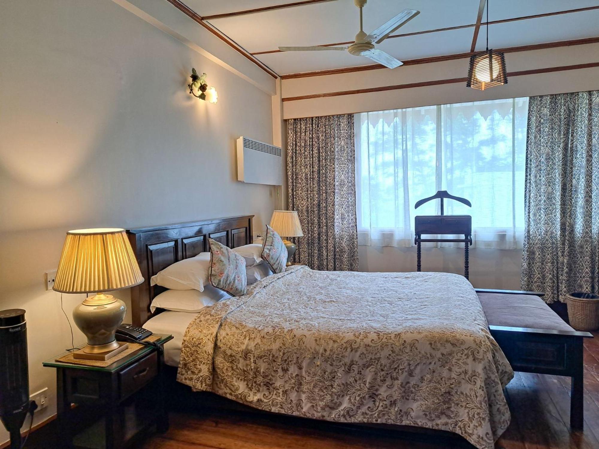 Queen Room photo 3