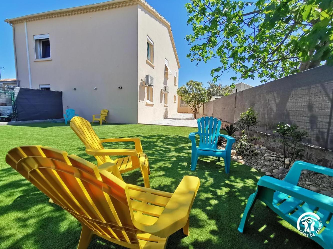 Apartment with Garden View