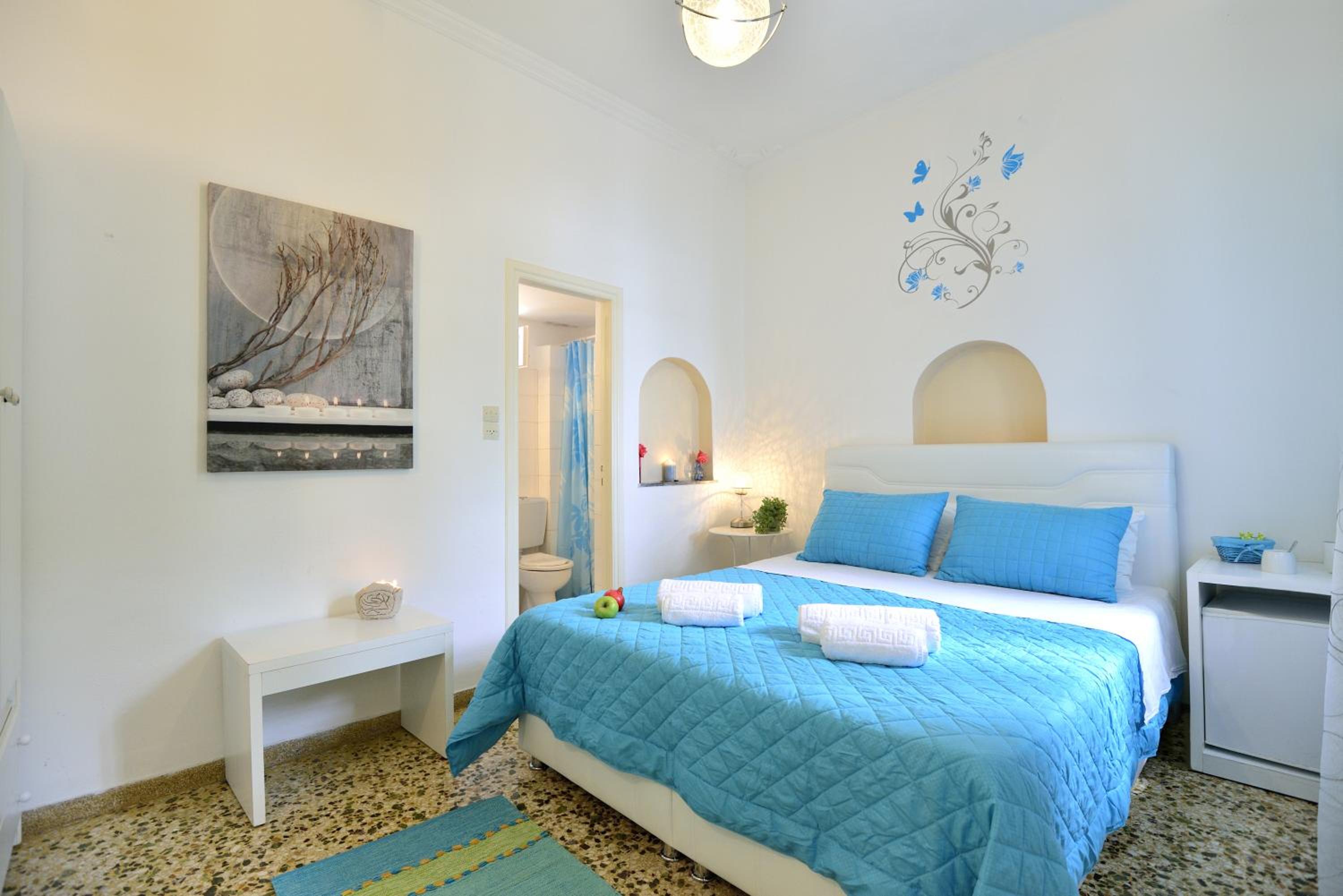 Double Room - Photo 5